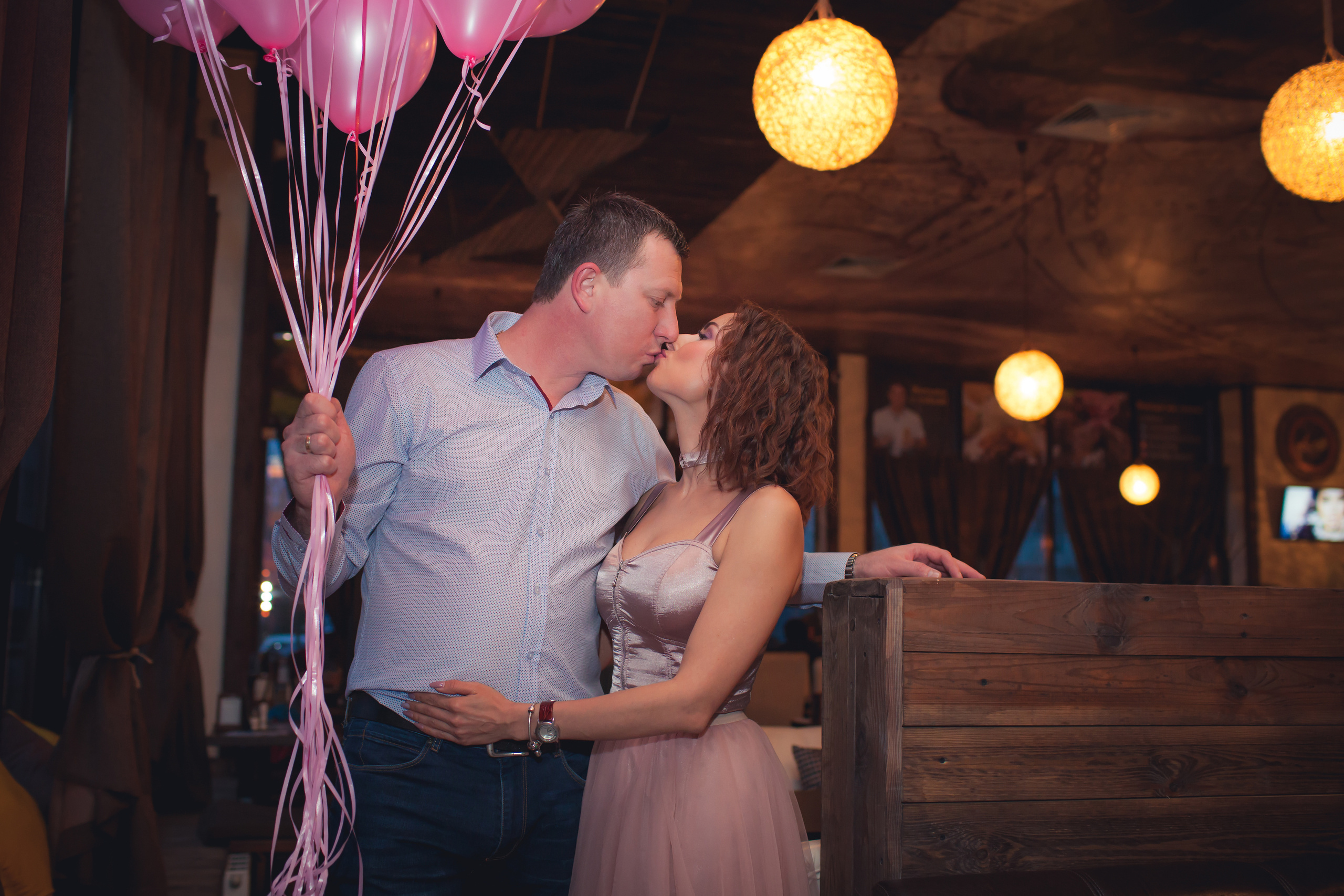 Съемка юбилеев, дней рождений, корпоративов. Свадебный и семейный фотограф в Волжском Антон Тюрин