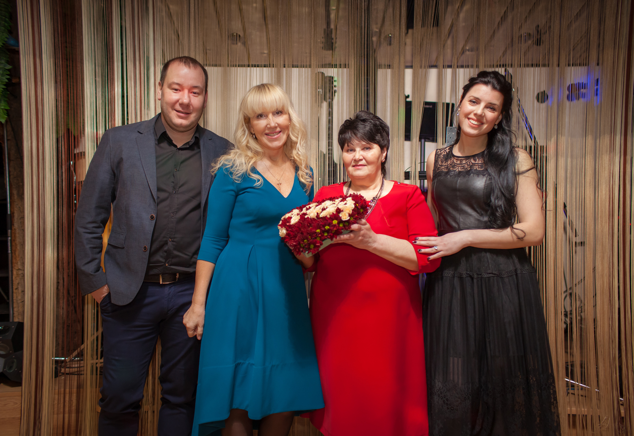 Съемка юбилеев, дней рождений, корпоративов. Свадебный и семейный фотограф в Волжском Антон Тюрин