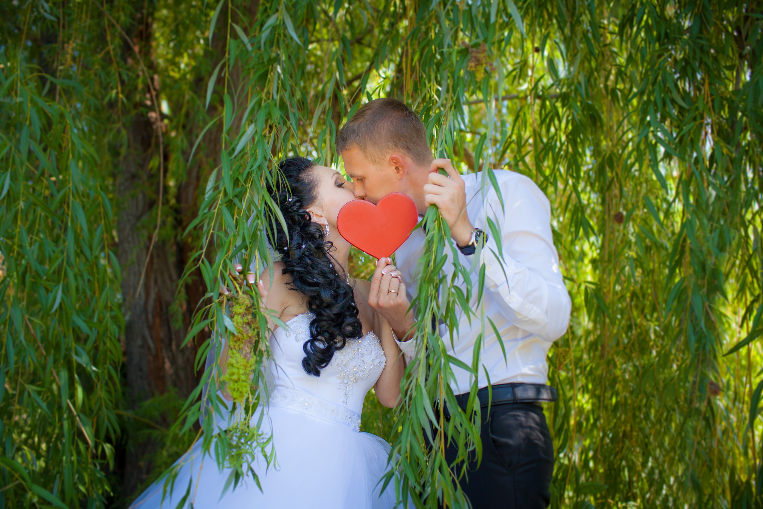 Свадебный фотограф в Волгограде Антон Тюрин. Свадебный и семейный фотограф в Волжском Антон Тюрин