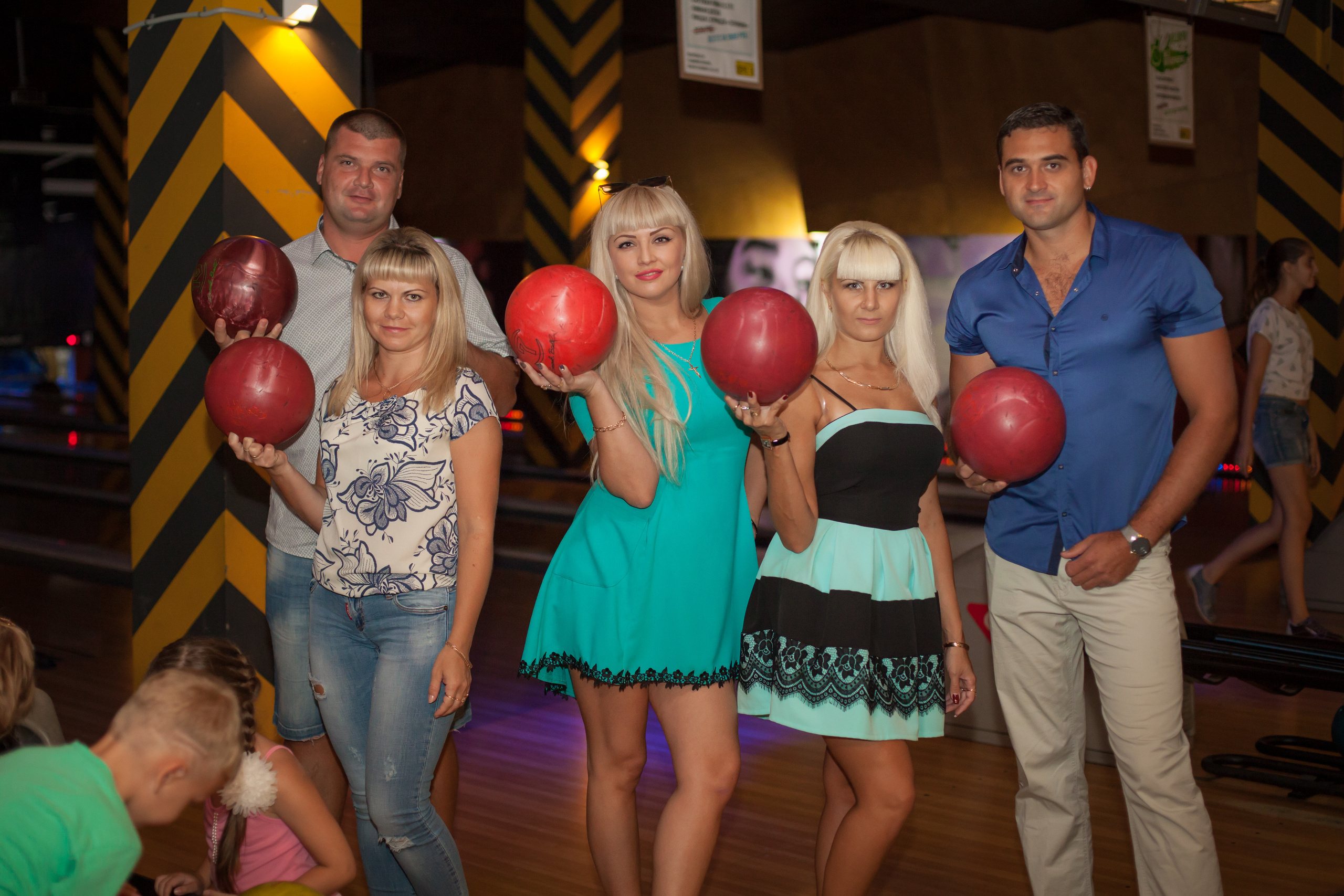 Детский и семейный фотограф -Антон Тюрин. Съемка детских праздников, с. Свадебный и семейный фотограф в Волжском Антон Тюрин