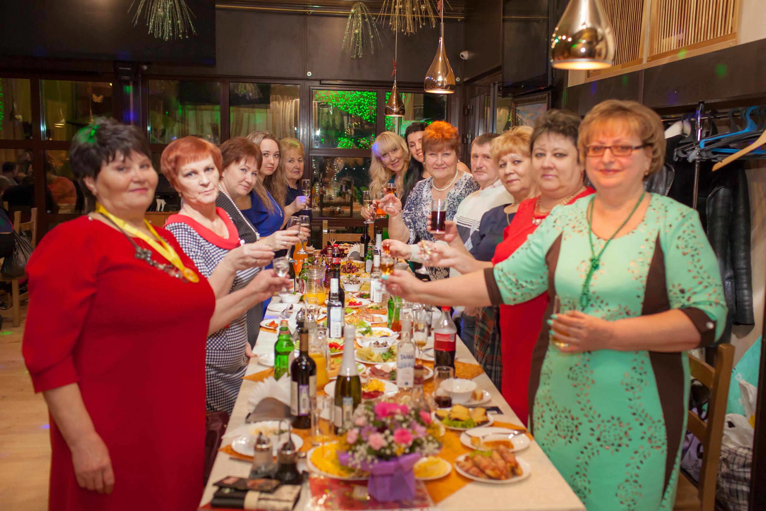 Съемка юбилеев, дней рождений, корпоративов. Свадебный и семейный фотограф в Волжском Антон Тюрин