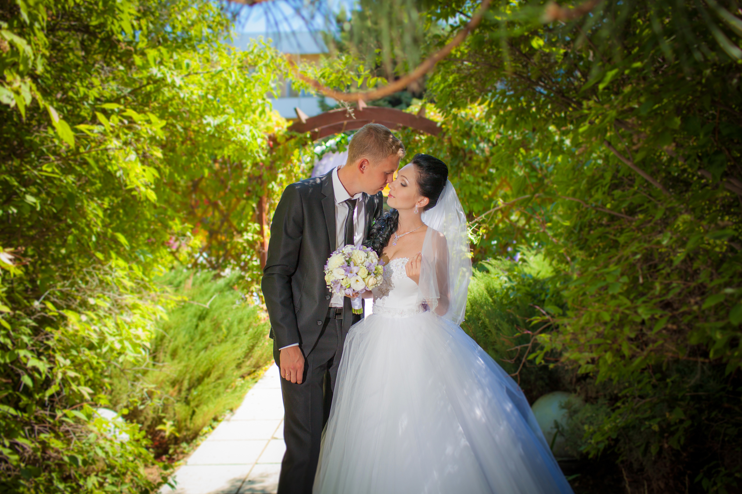 Свадебный фотограф в Волгограде Антон Тюрин. Свадебный и семейный фотограф в Волжском Антон Тюрин