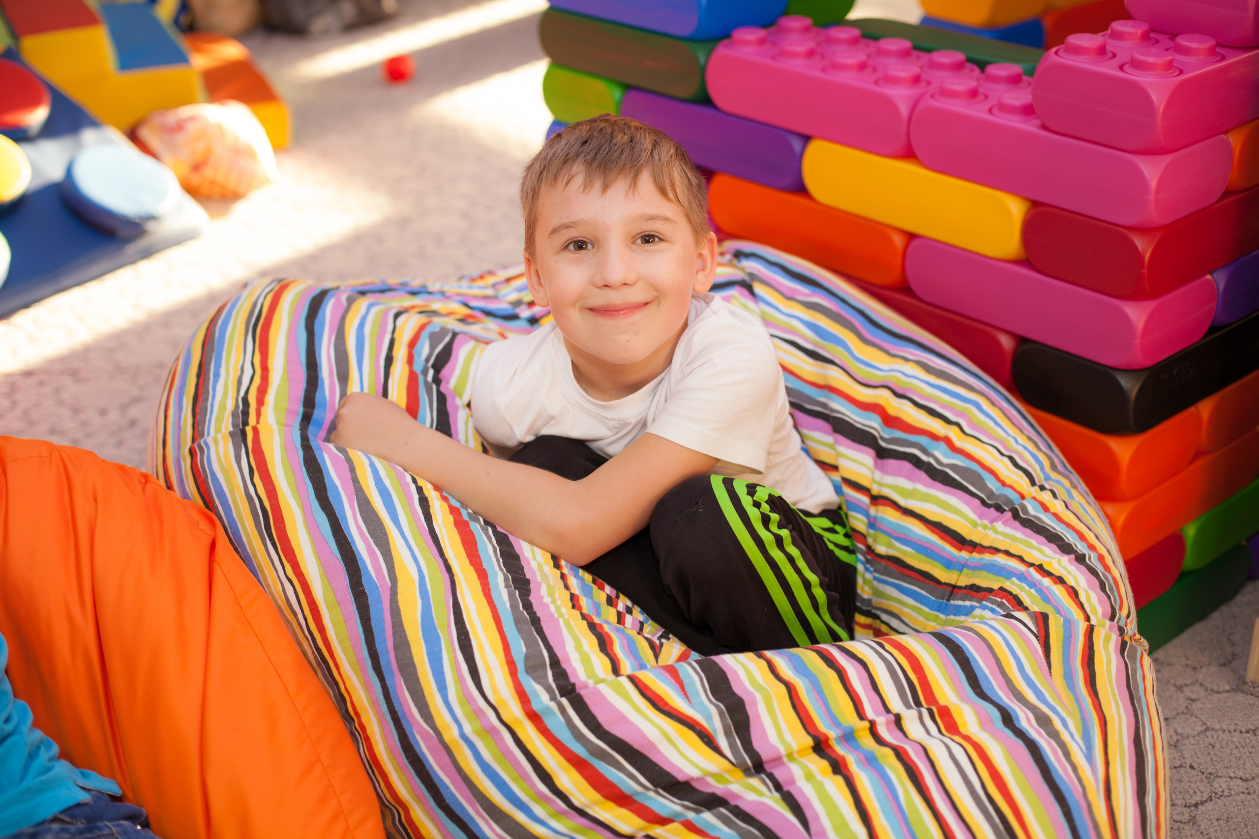Детский и семейный фотограф -Антон Тюрин. Съемка детских праздников, с. Свадебный и семейный фотограф в Волжском Антон Тюрин