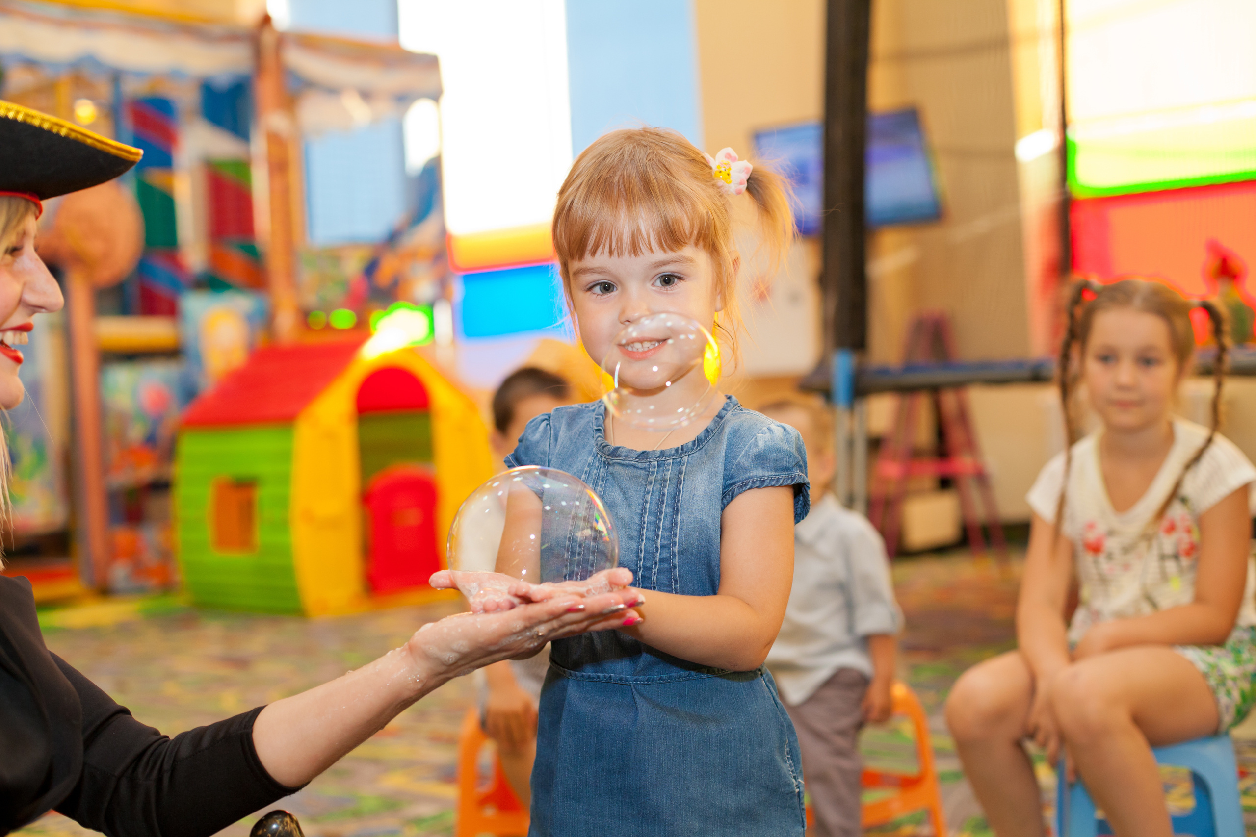 Детский и семейный фотограф -Антон Тюрин. Съемка детских праздников, с. Свадебный и семейный фотограф в Волжском Антон Тюрин