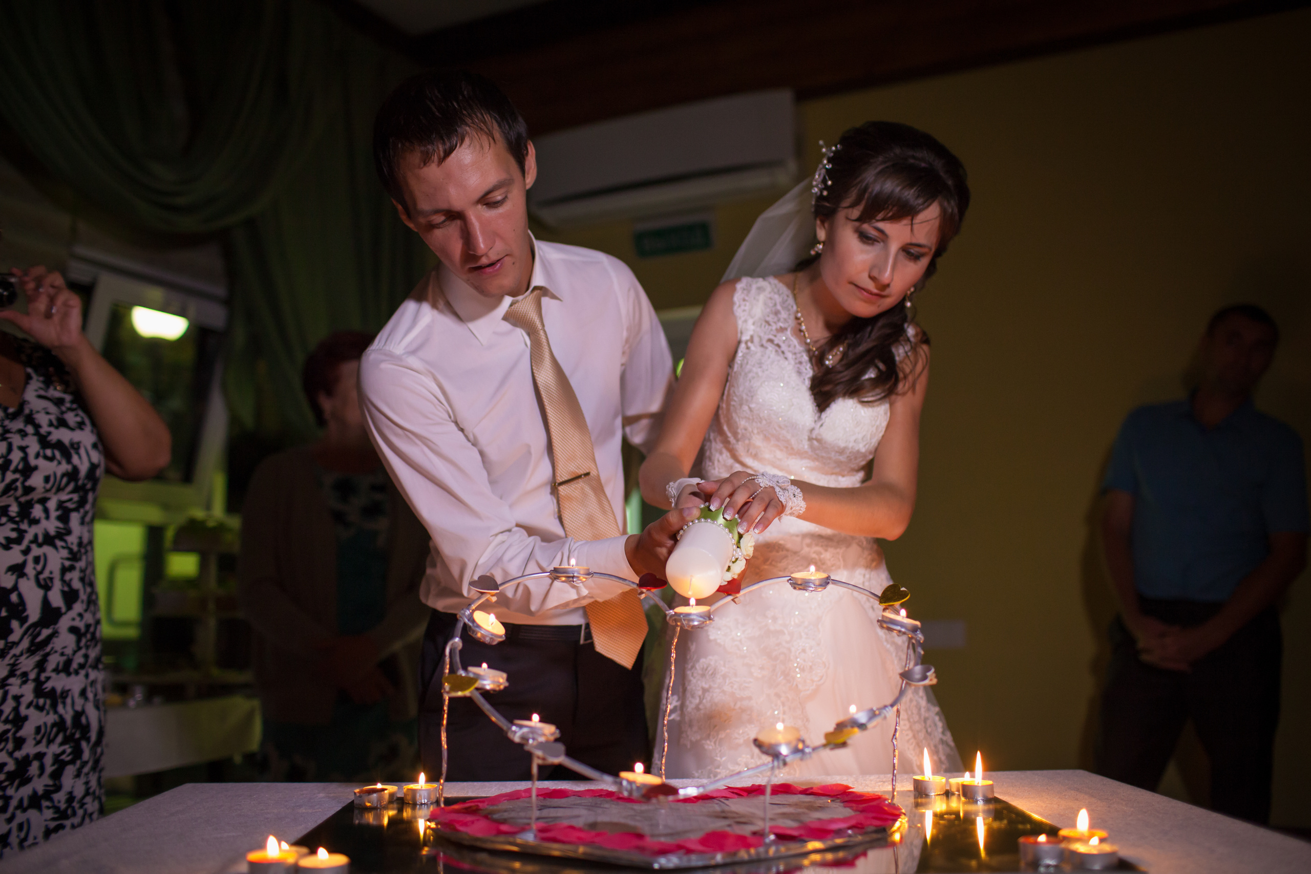 Свадебная съемка в Волжском. Свадебный и семейный фотограф в Волжском Антон Тюрин