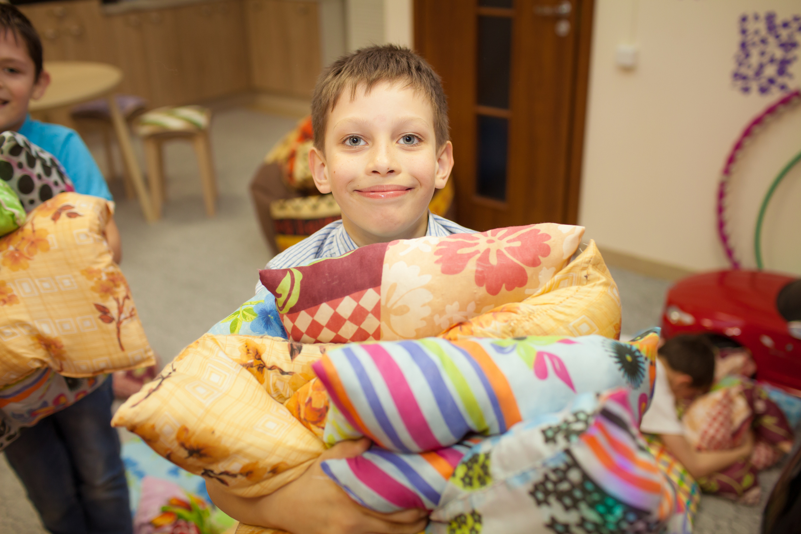 Детский и семейный фотограф -Антон Тюрин. Съемка детских праздников, с. Свадебный и семейный фотограф в Волжском Антон Тюрин