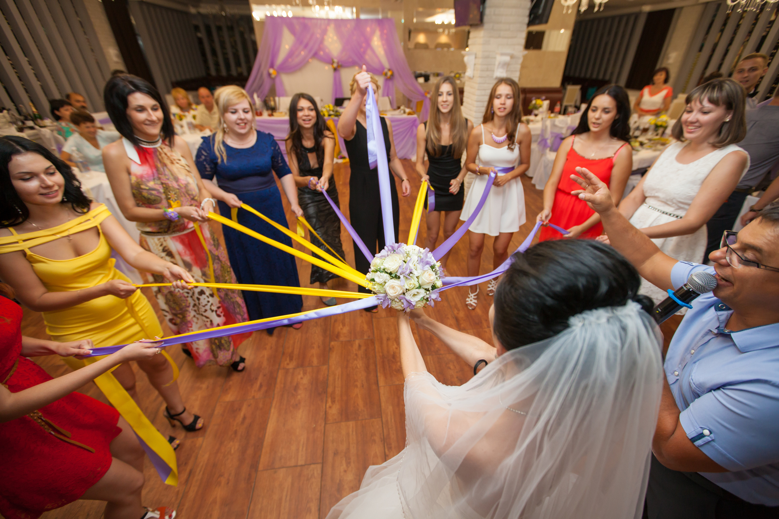 Свадебный фотограф в Волгограде Антон Тюрин. Свадебный и семейный фотограф в Волжском Антон Тюрин