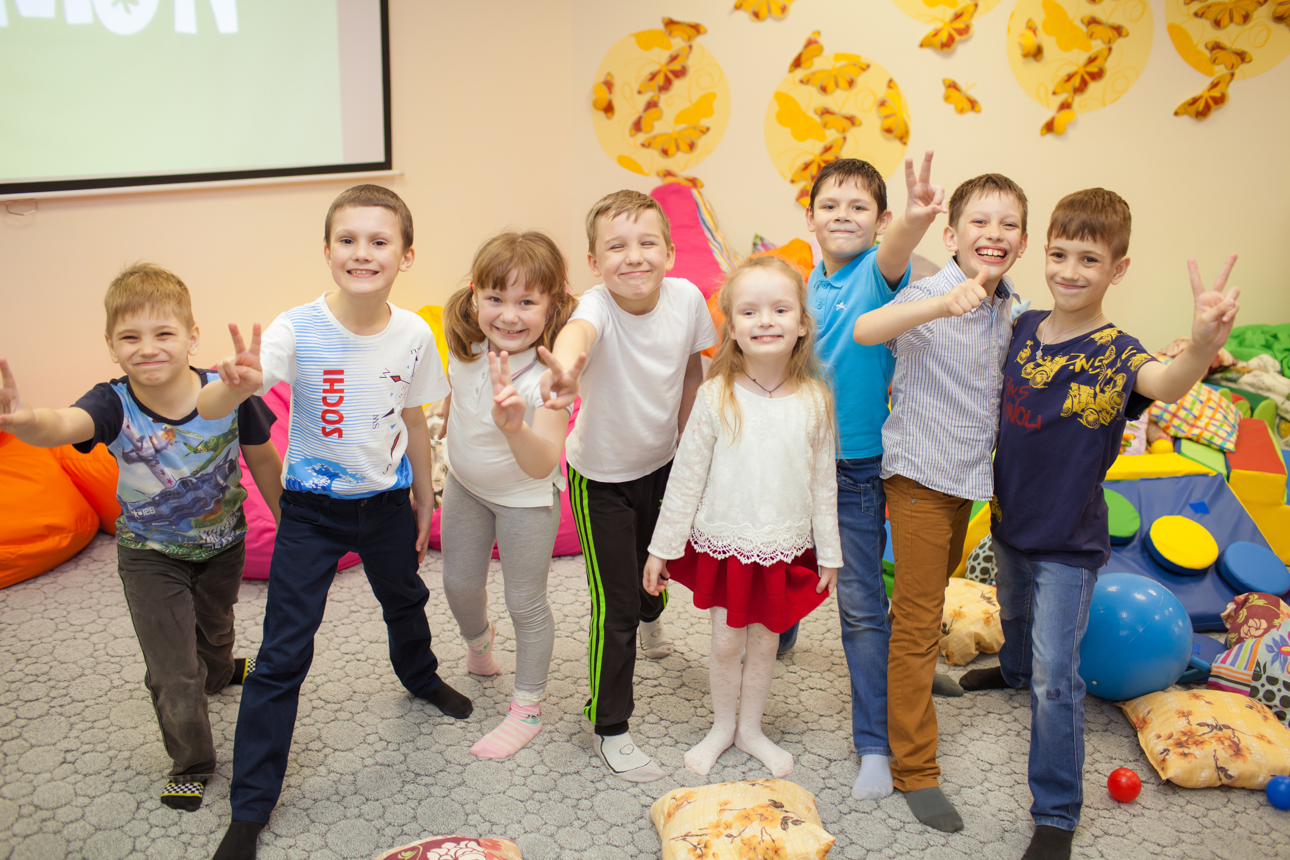 Детский и семейный фотограф -Антон Тюрин. Съемка детских праздников, с. Свадебный и семейный фотограф в Волжском Антон Тюрин