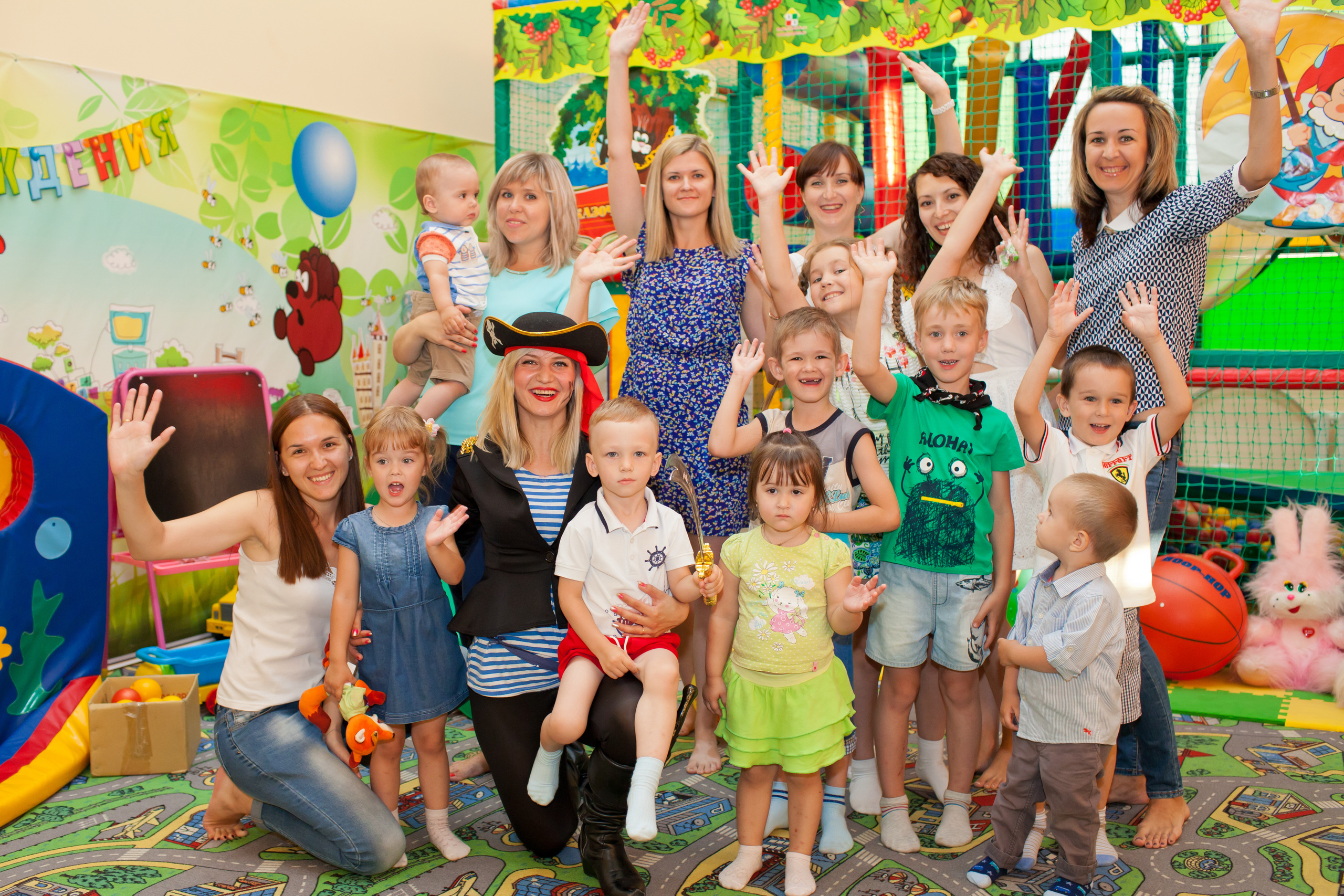 Детский и семейный фотограф -Антон Тюрин. Съемка детских праздников, с. Свадебный и семейный фотограф в Волжском Антон Тюрин