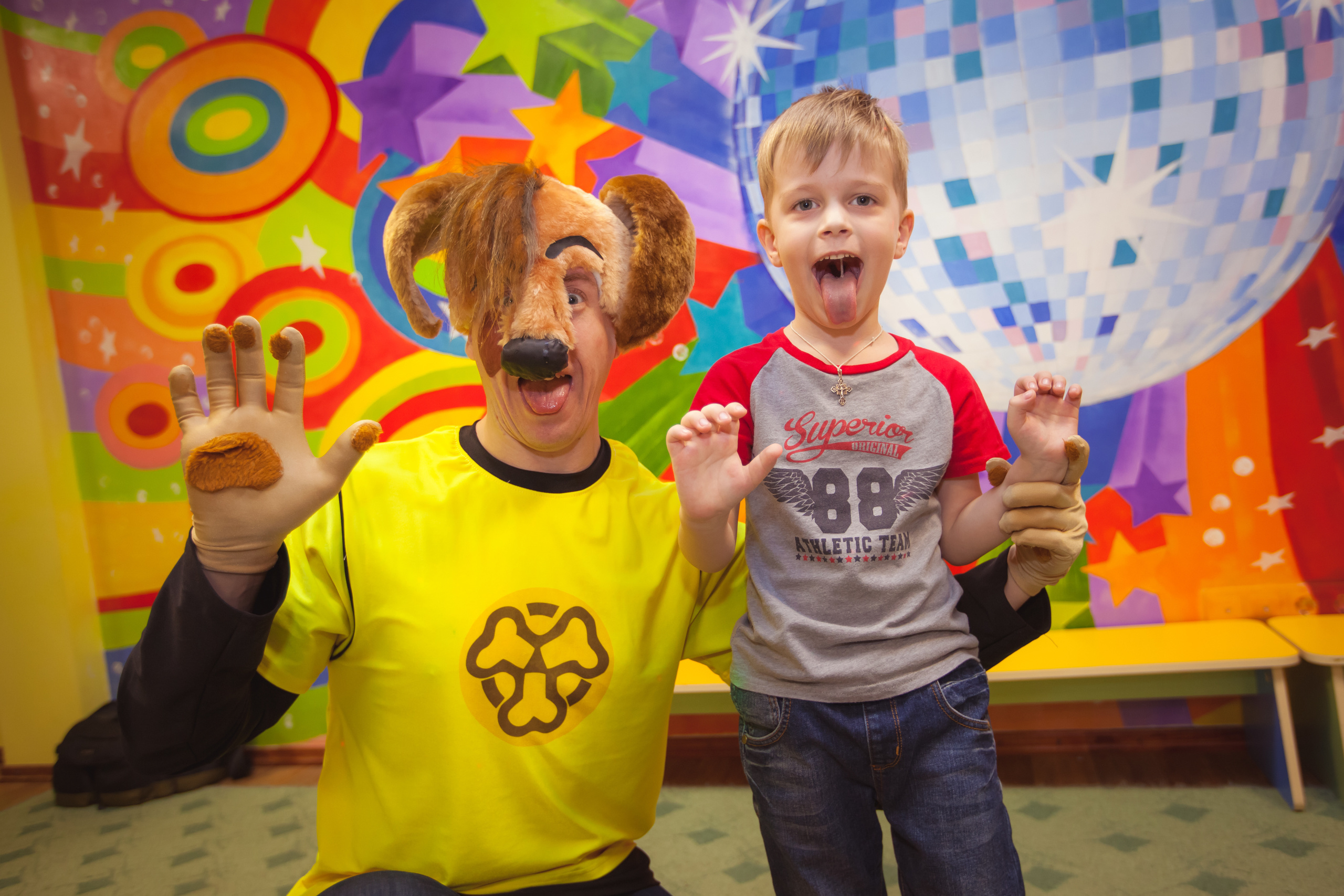 Детский и семейный фотограф -Антон Тюрин. Съемка детских праздников, с. Свадебный и семейный фотограф в Волжском Антон Тюрин