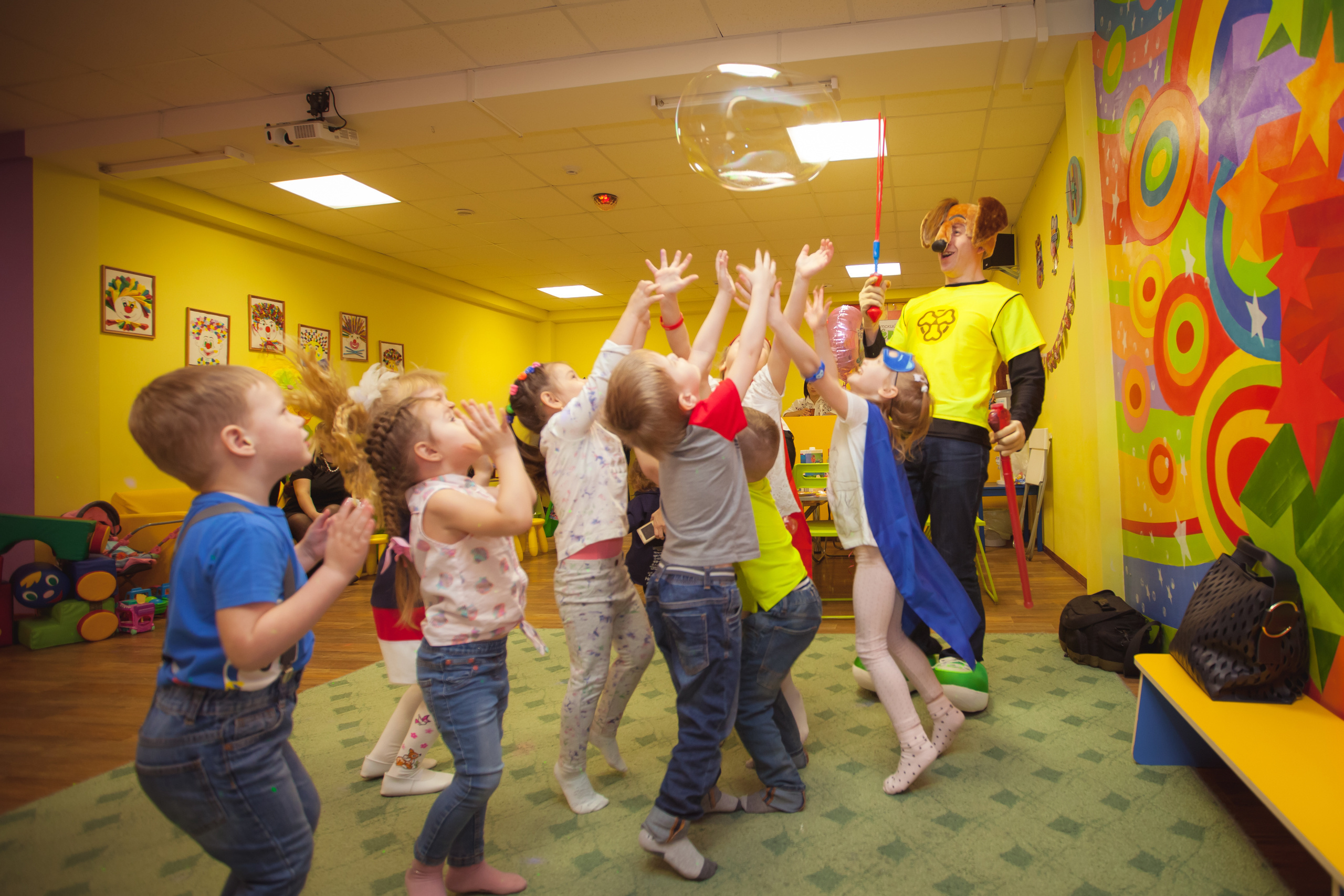 Детский и семейный фотограф -Антон Тюрин. Съемка детских праздников, с. Свадебный и семейный фотограф в Волжском Антон Тюрин