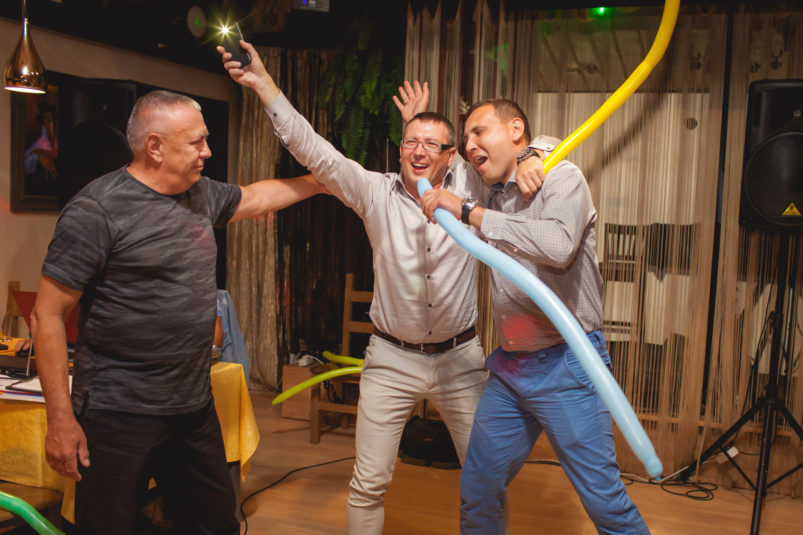 Съемка юбилеев, дней рождений, корпоративов. Свадебный и семейный фотограф в Волжском Антон Тюрин