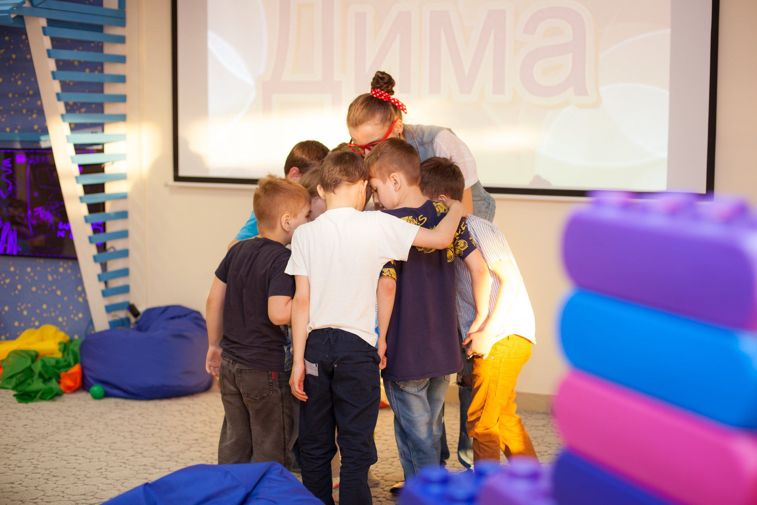 Детский и семейный фотограф -Антон Тюрин. Съемка детских праздников, с. Свадебный и семейный фотограф в Волжском Антон Тюрин