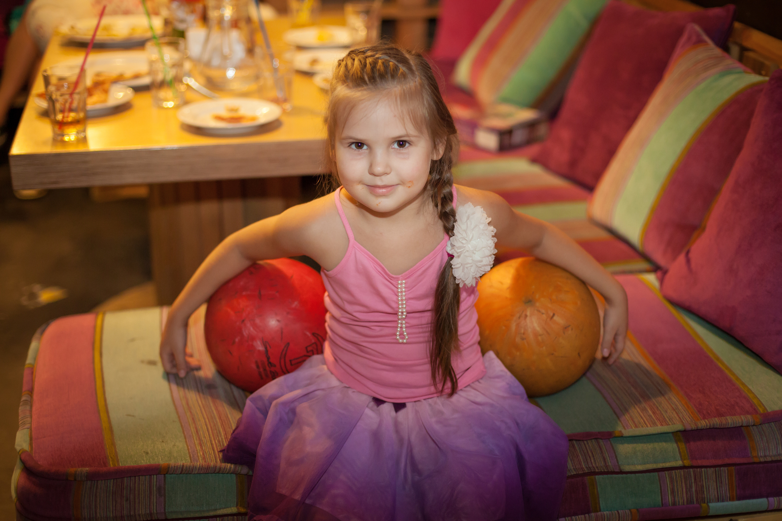 Детский и семейный фотограф -Антон Тюрин. Съемка детских праздников, с. Свадебный и семейный фотограф в Волжском Антон Тюрин