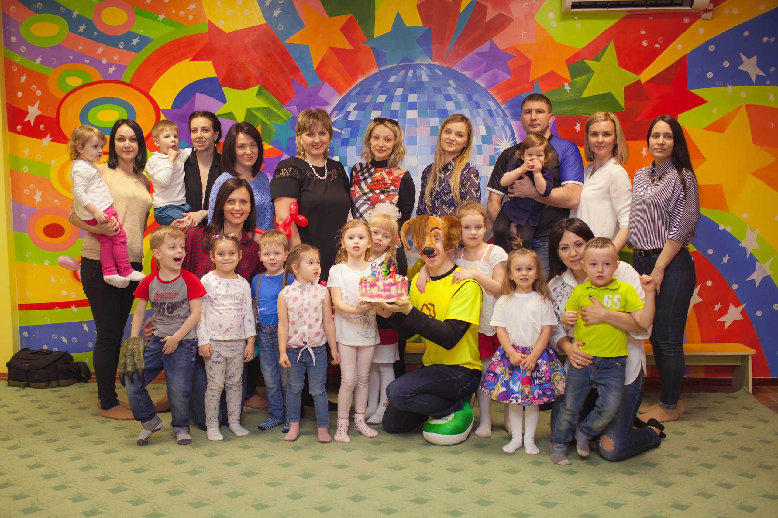 Детский и семейный фотограф -Антон Тюрин. Съемка детских праздников, с. Свадебный и семейный фотограф в Волжском Антон Тюрин