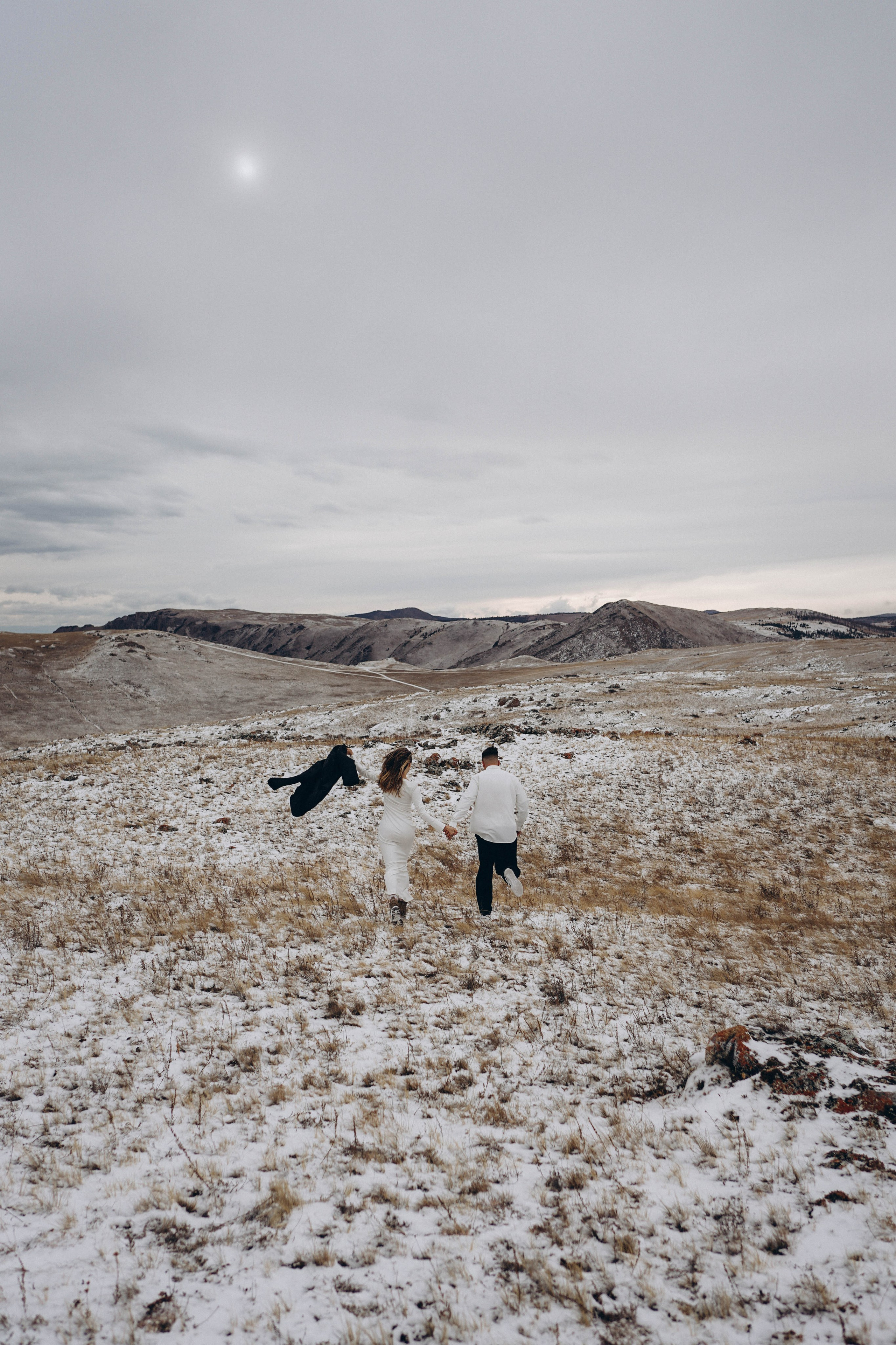 Алина и Андрей: регистрация и свадебная съемка в бухте Ая. Фотограф в Иркутске