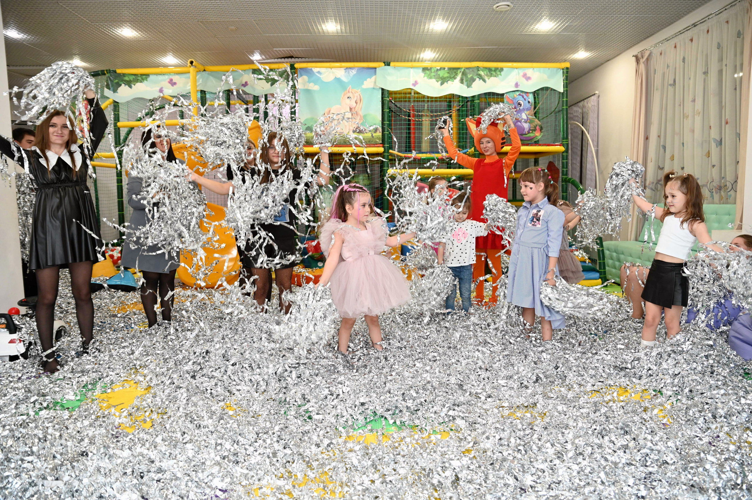 Игротека «Море Позитива». Я Ольга Казанцева, фотографирую снимаю ваши киноистории и печатаю фото и цифровые портреты на холсте