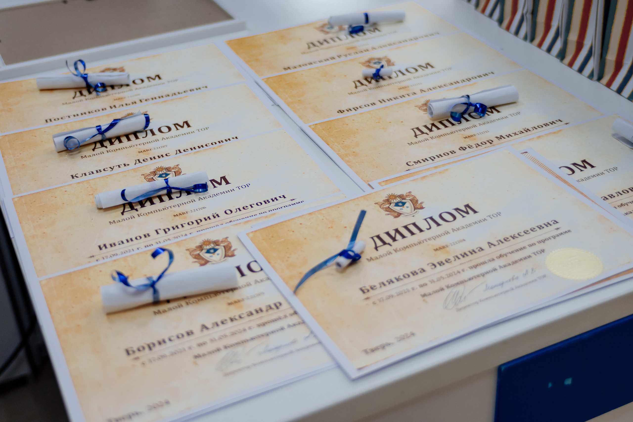 Выпускной: компьютерная академия Топ. Фотограф в Твери Дементьева Анастасия