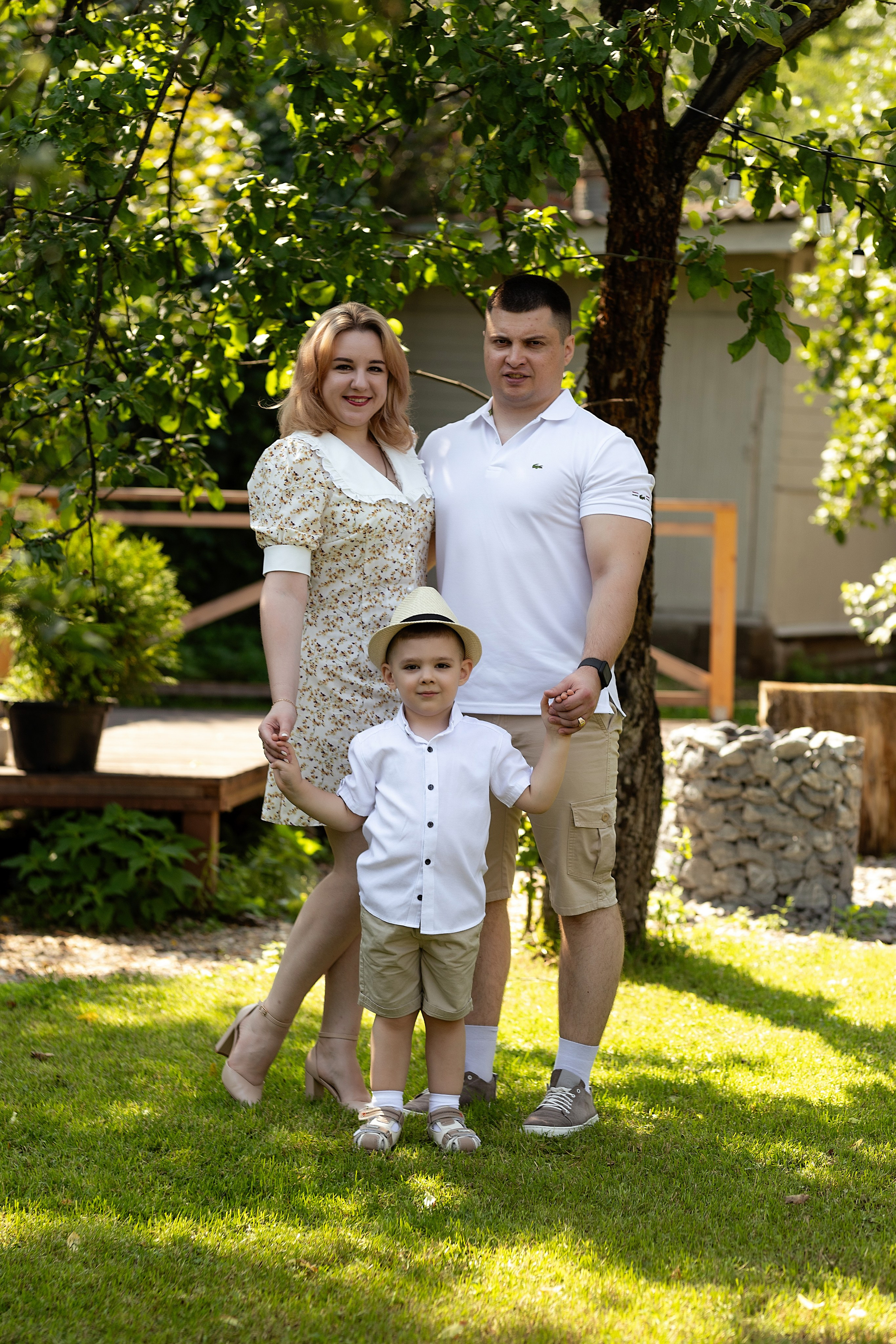 Семейная фотосессия на фотодаче в Купавне. Фотограф в Железнодорожном и Балашихе