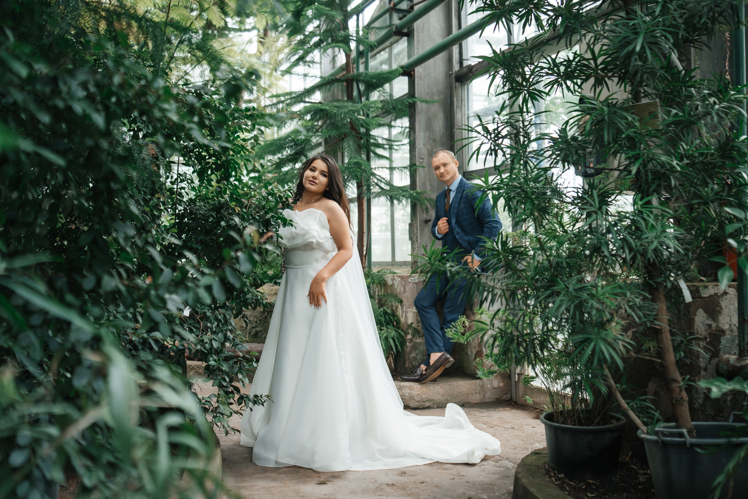 Свадебная фотосессия в оранжерее Ботанического сада им. Цицина. Свадебный и репортажный фотограф-видеограф Москва и Московская область