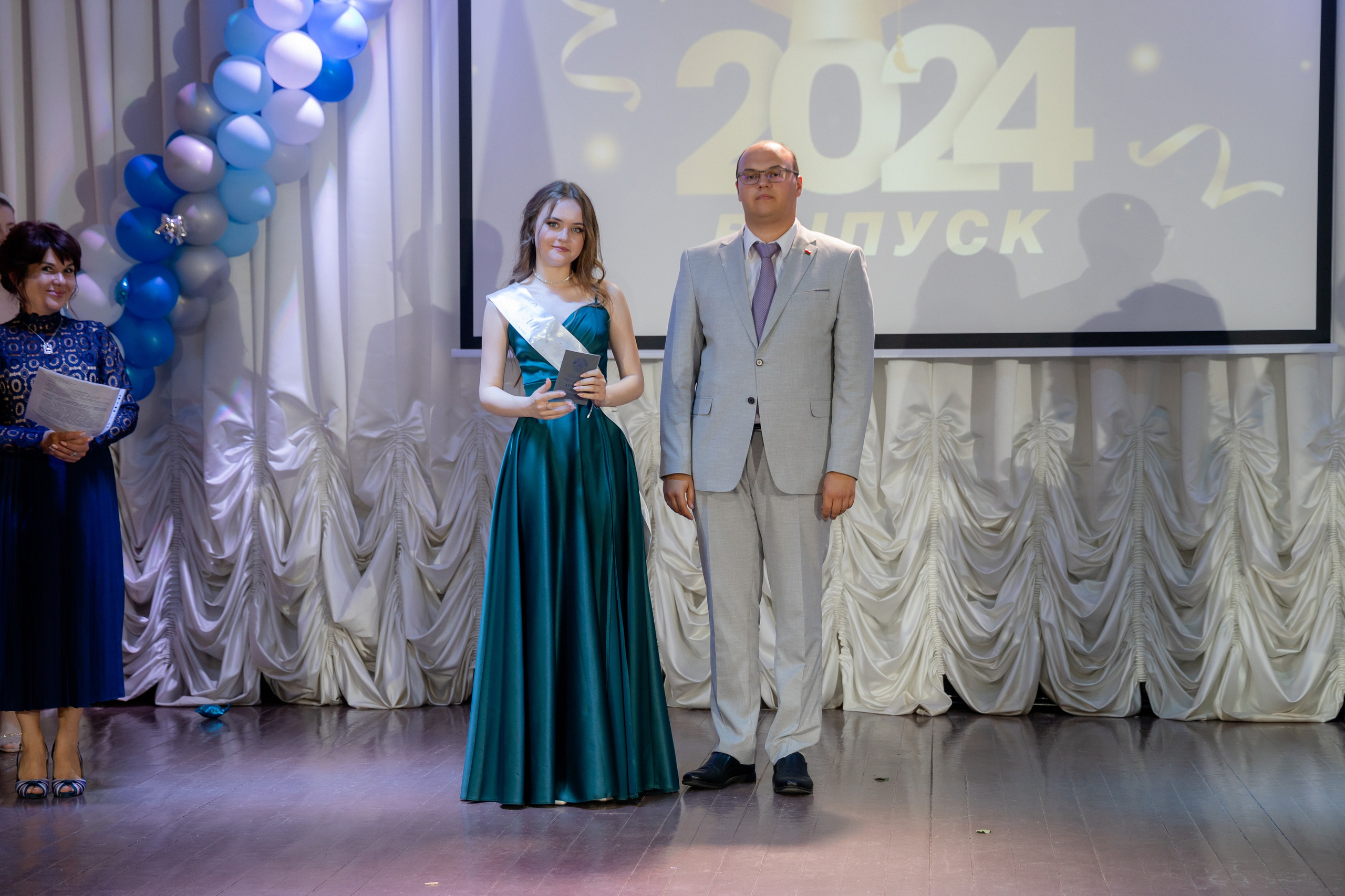 Школьный выпускной 2024 год в Соколе (Минск). Свадебный фотограф в Минске/Беларуси Сергей Спиридонов