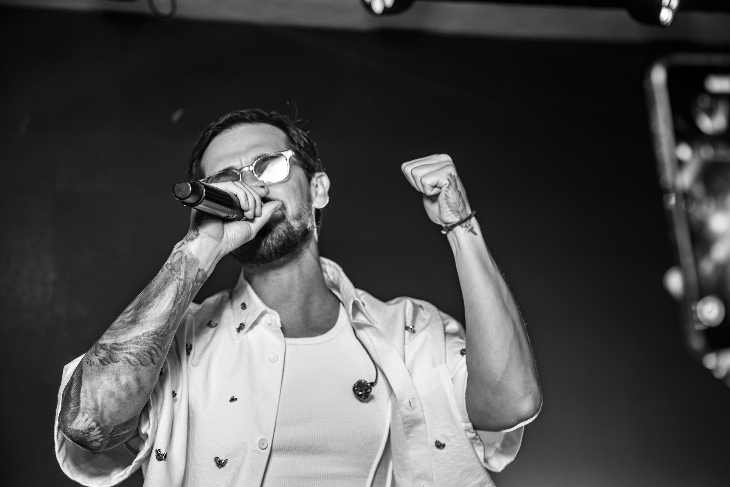 «МИША МАРВИН"_Чайка на пляже_Ялта_14.06.2025. Аминов Руслан | Фотограф