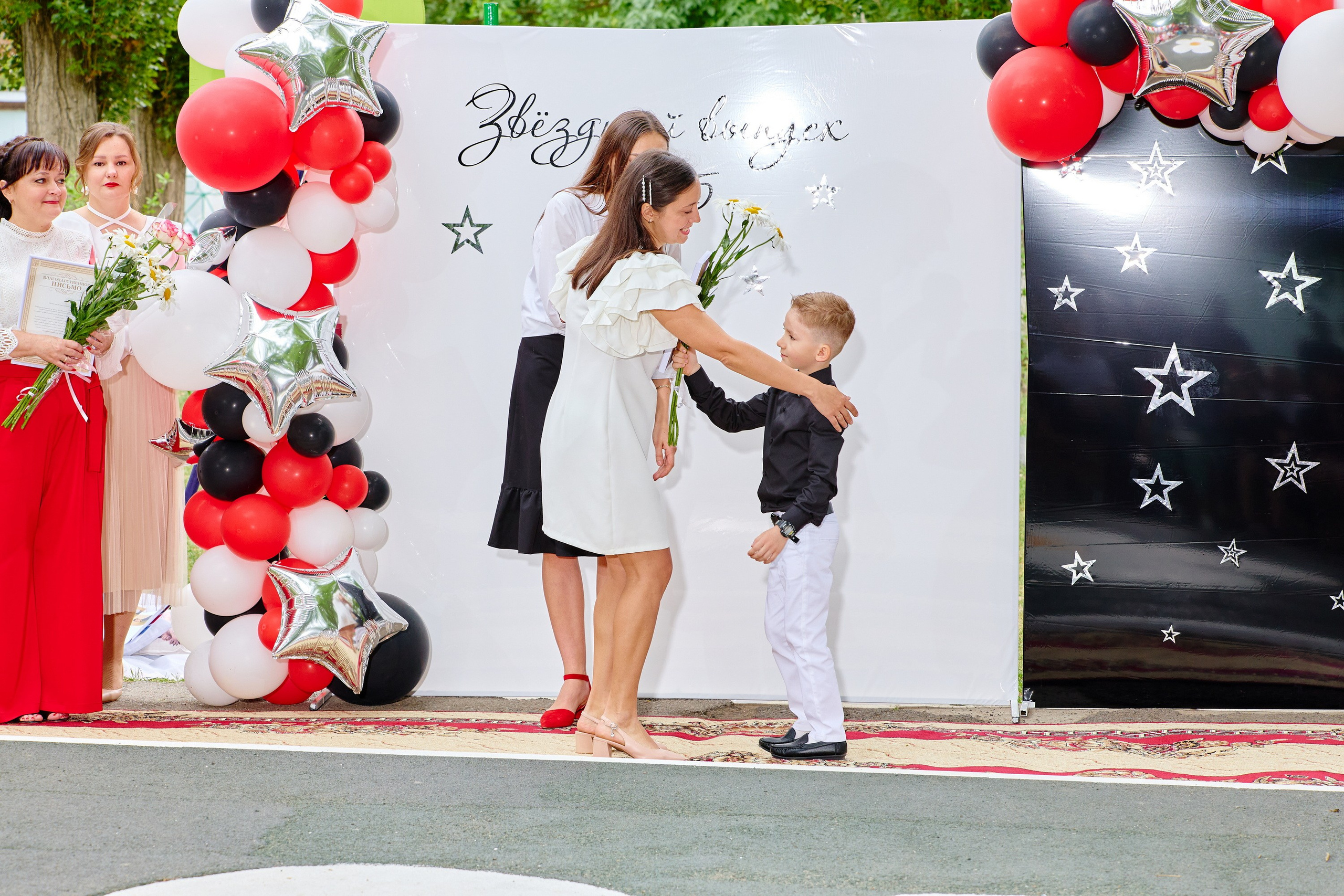 Выпускной 45 сад. Фотограф Выпускные альбомы Таганрог Сергей Коробченко