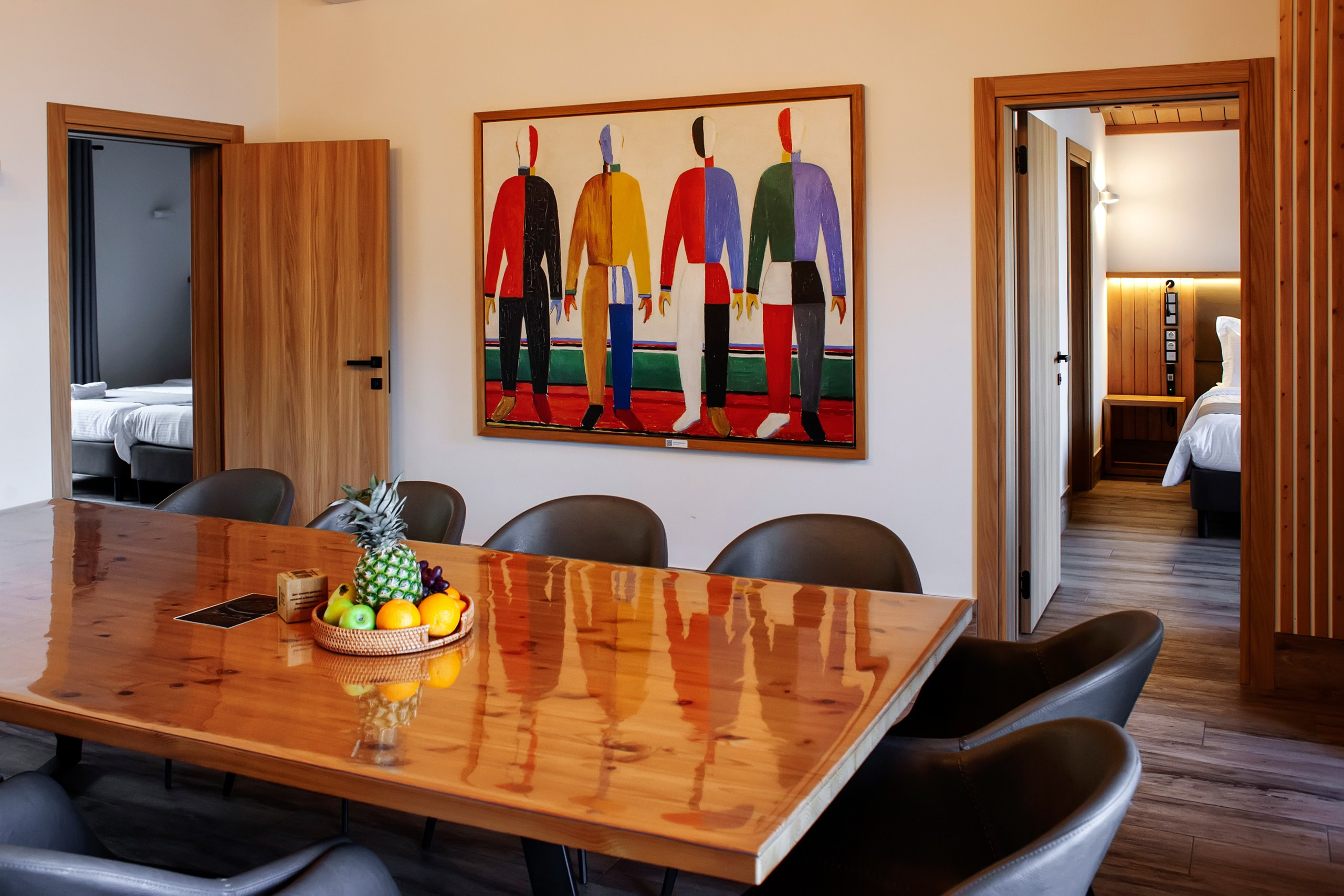 Интерьер внутри виллы Казимир Малевич в парк-отеле Imperial Village