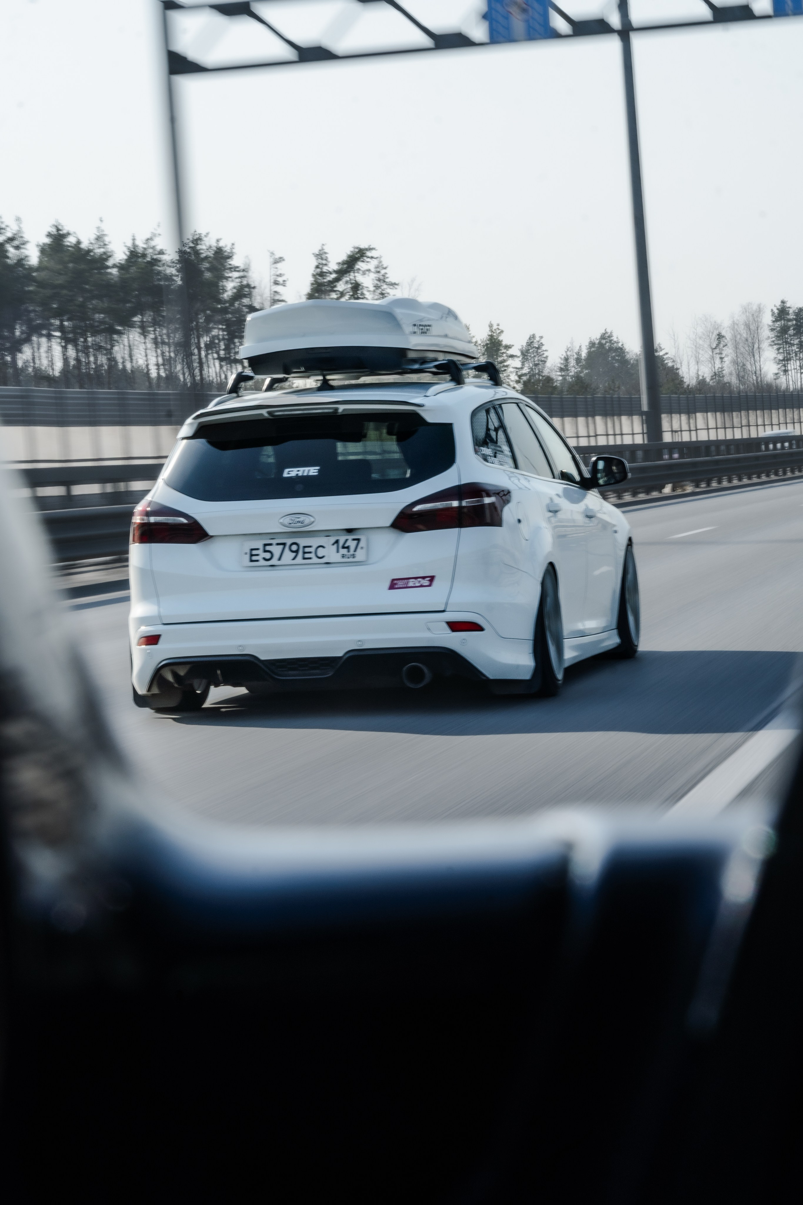 FORD FOCUS STANCE. Opasnophoto