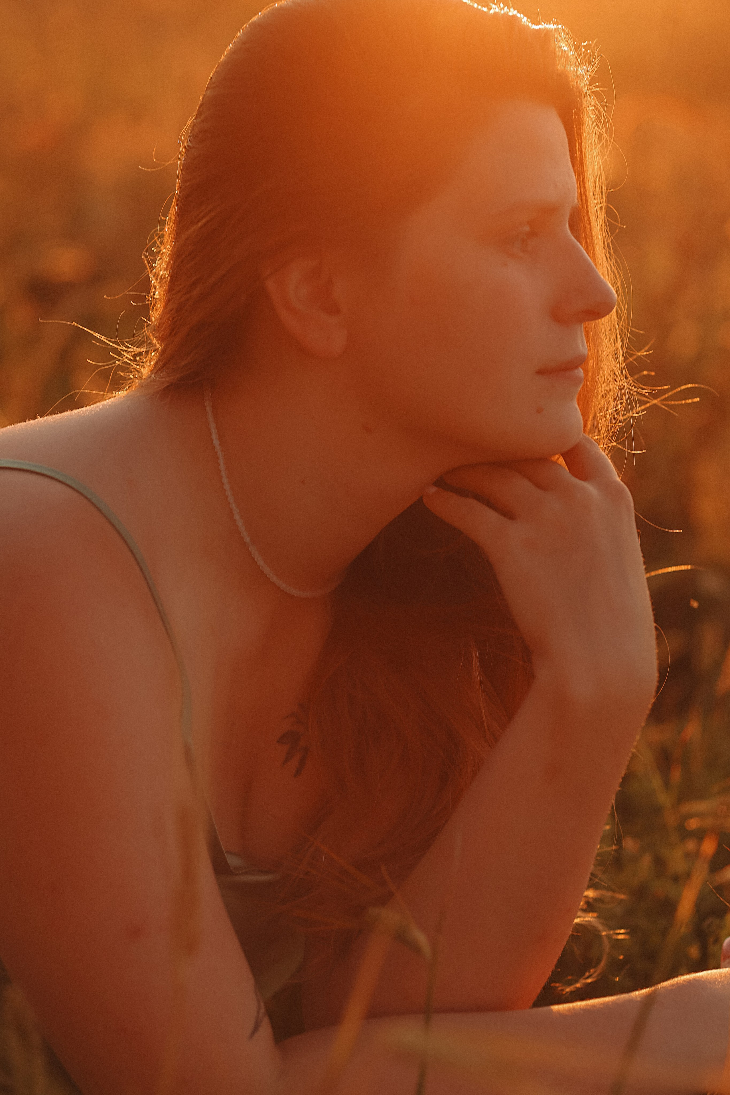 Закатное поле семейная. Семейный фотограф Тюмень, фотограф на роды Салмина Мария