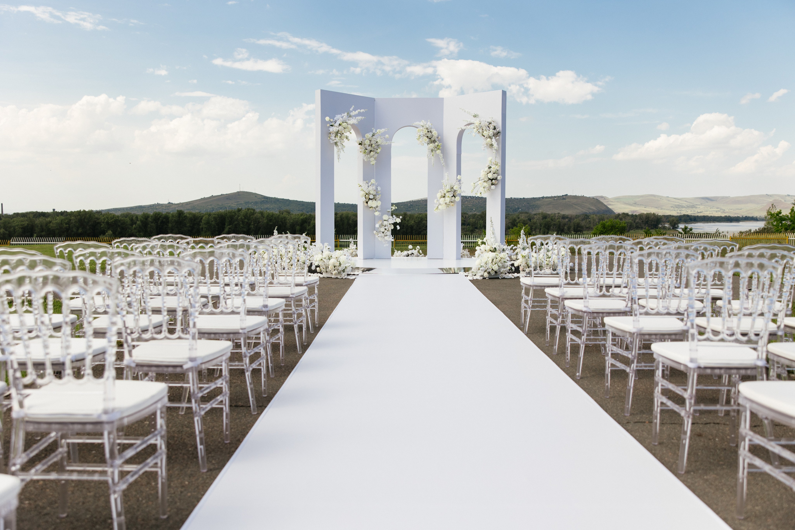 Красивая свадьба в классическом стиле. Организатор Романова Любовь