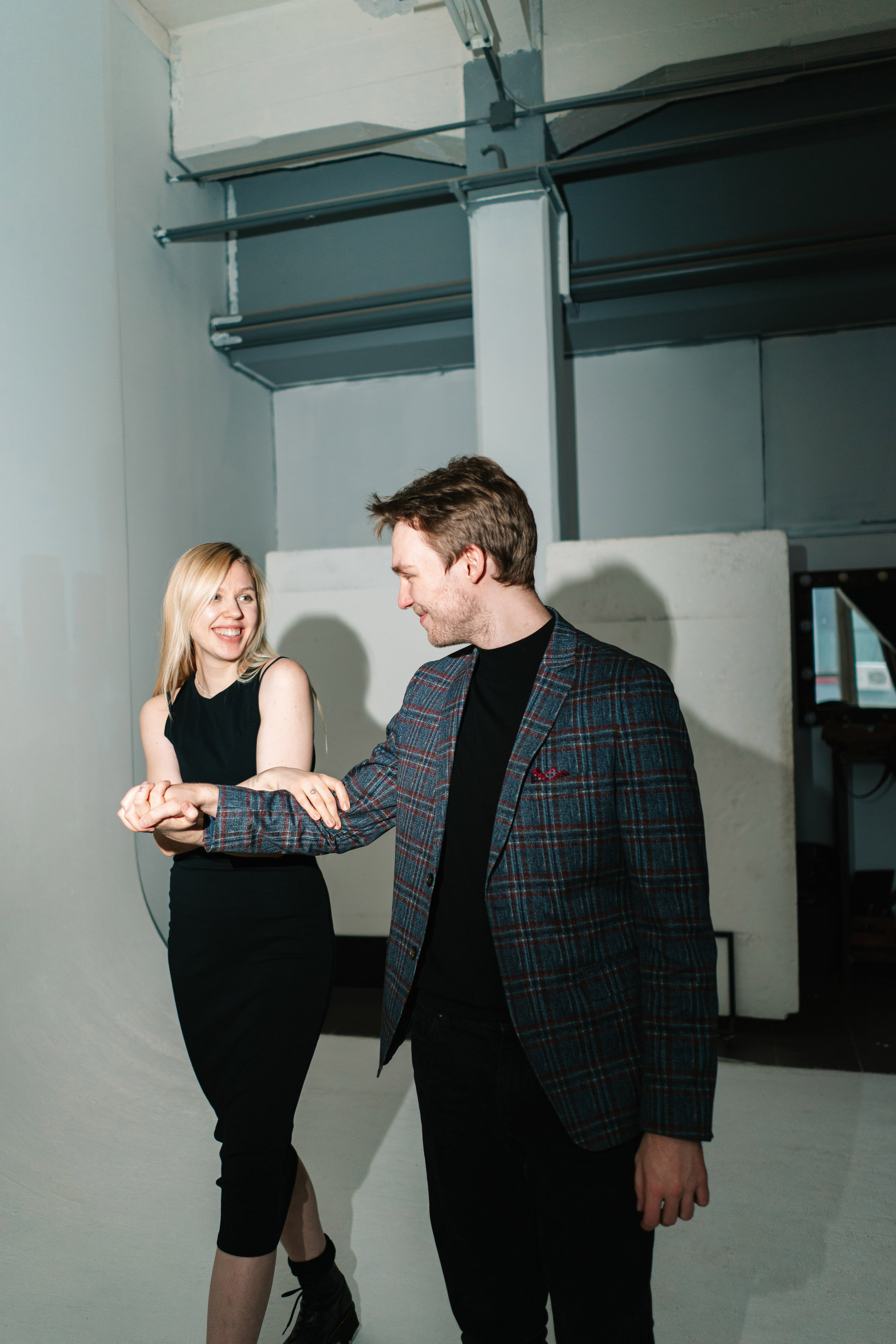 Фотосессия для двоих в студии, лавстори в Москве. Портреты студия Москва. Модельные тесты. Lovestory студия в Москве. Женсий фотограф