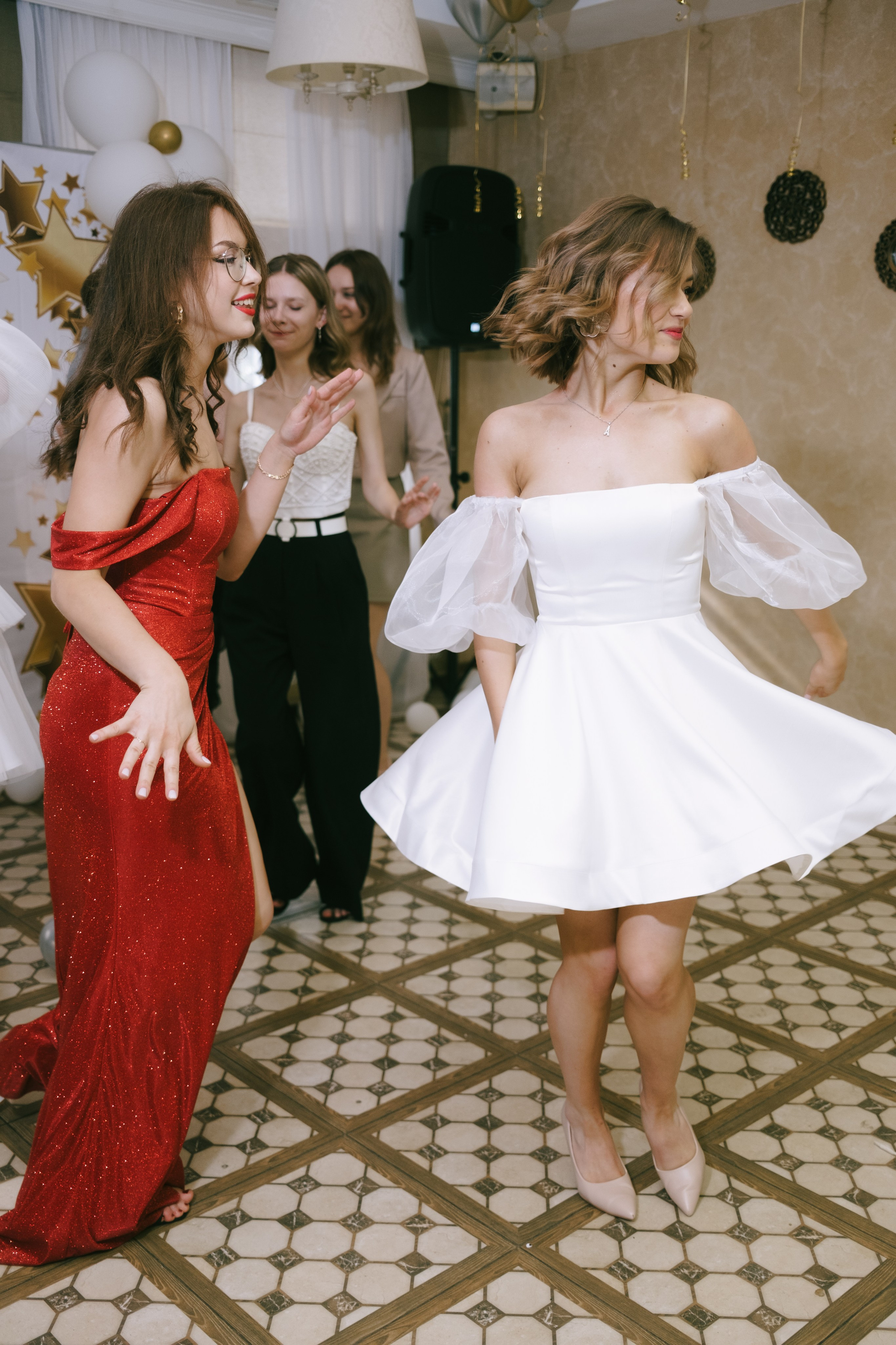 Выпускной школа 33. Свадебный и репортажной фотограф Денис Ожигин в Краснодаре и Краснодарском крае