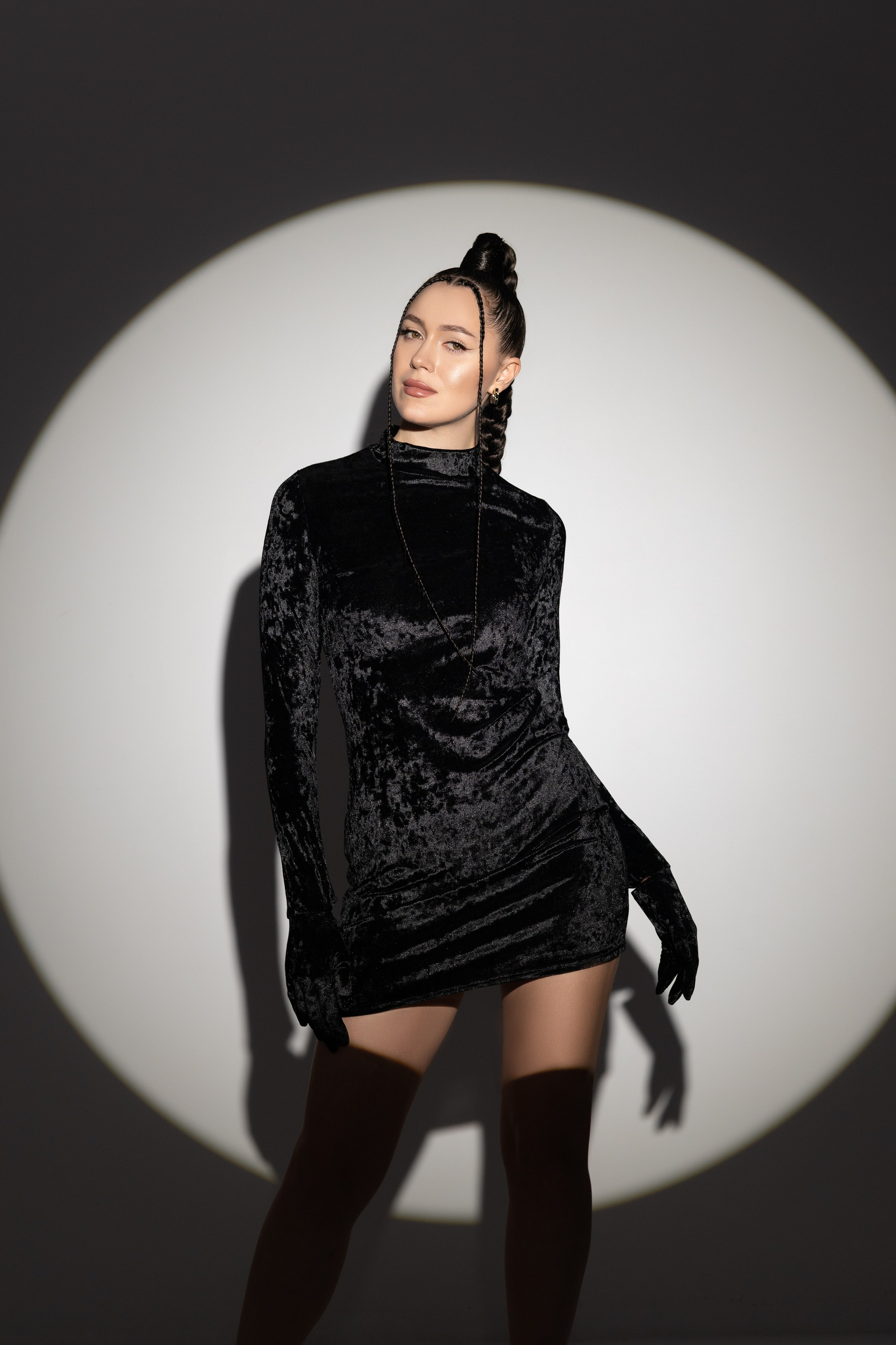 Цветной свет и фигуры. Фотограф Минск