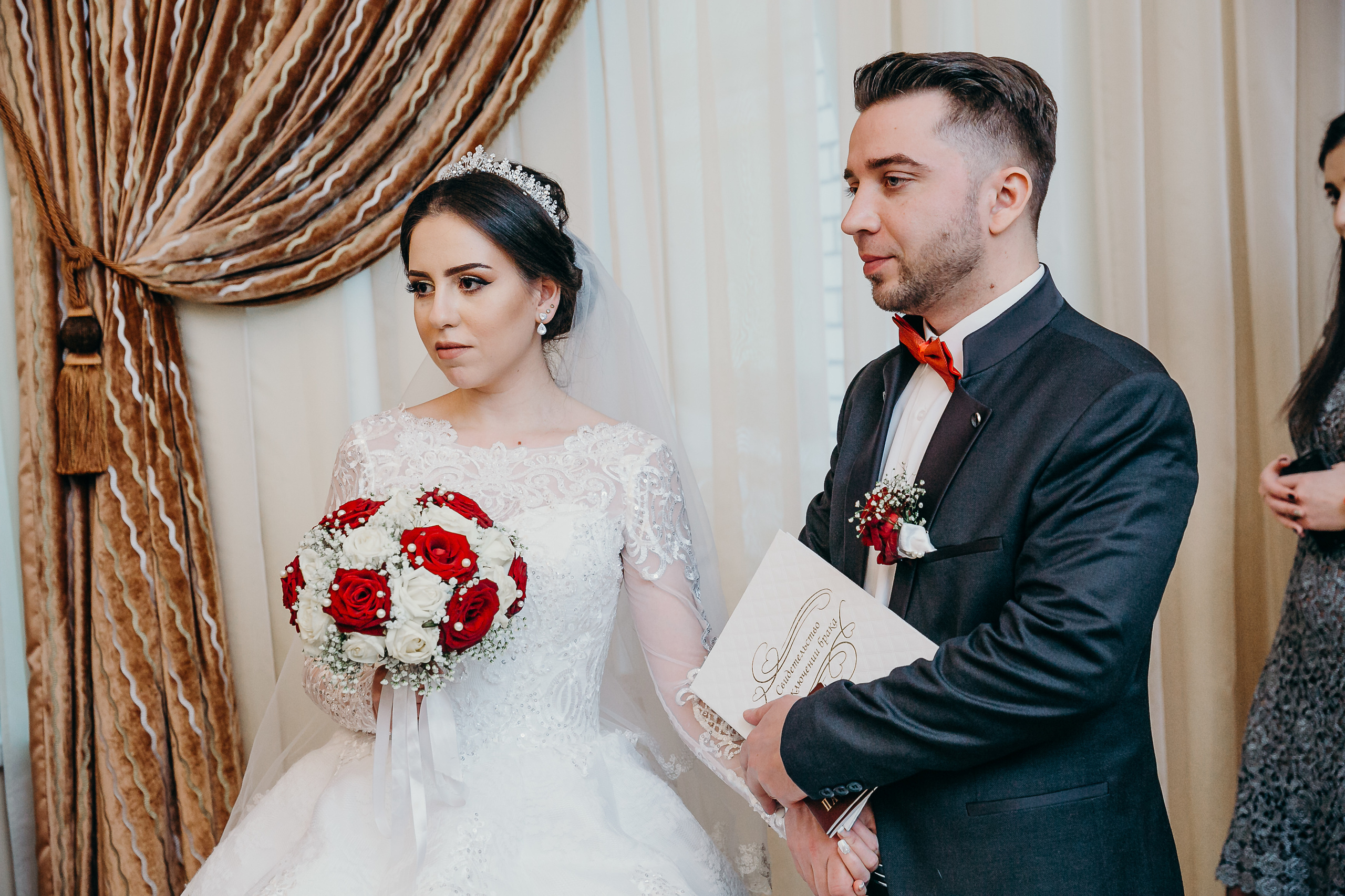 Свадебный фотограф на венчание в армянском Храме