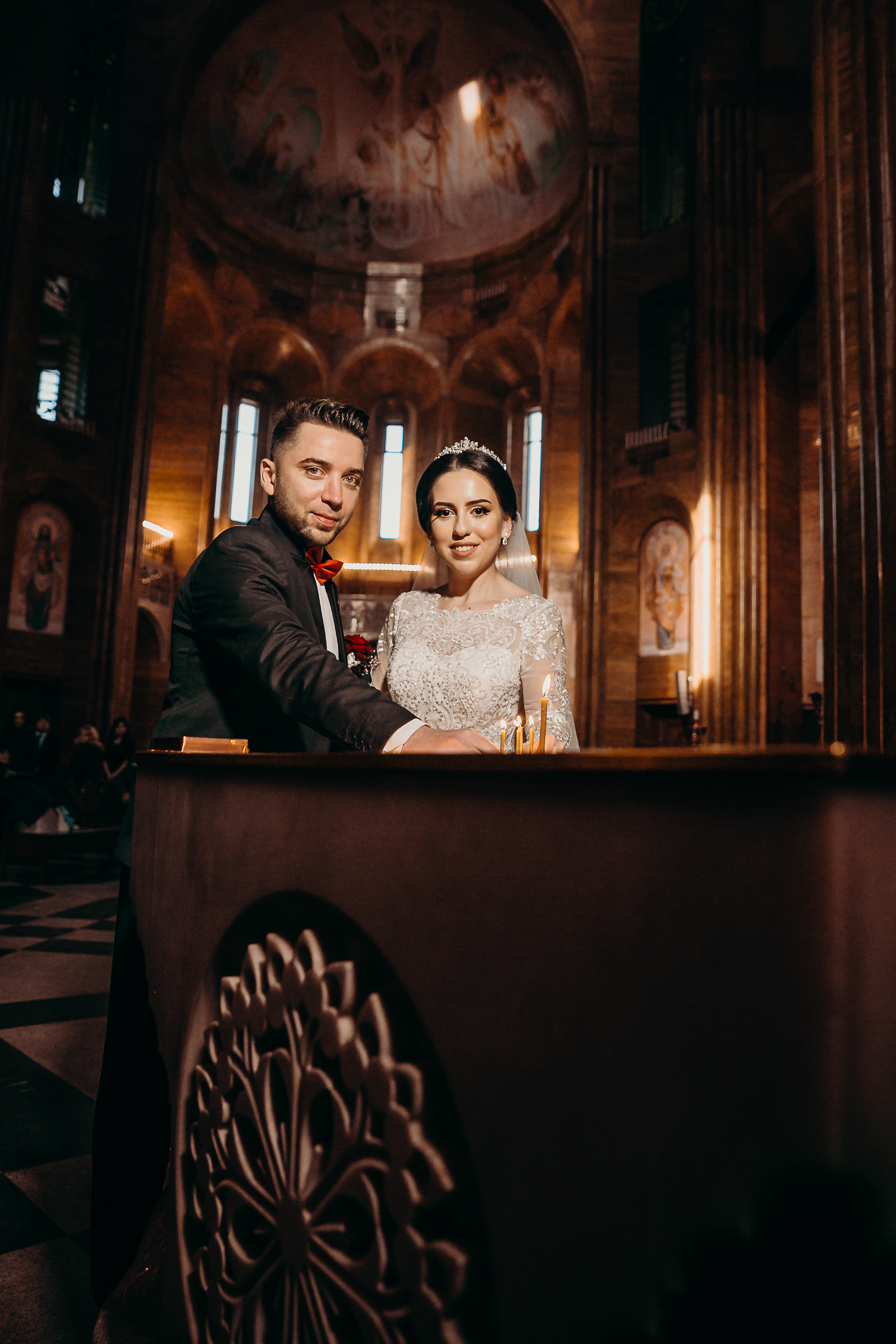 Свадебный фотограф на венчание в армянском Храме