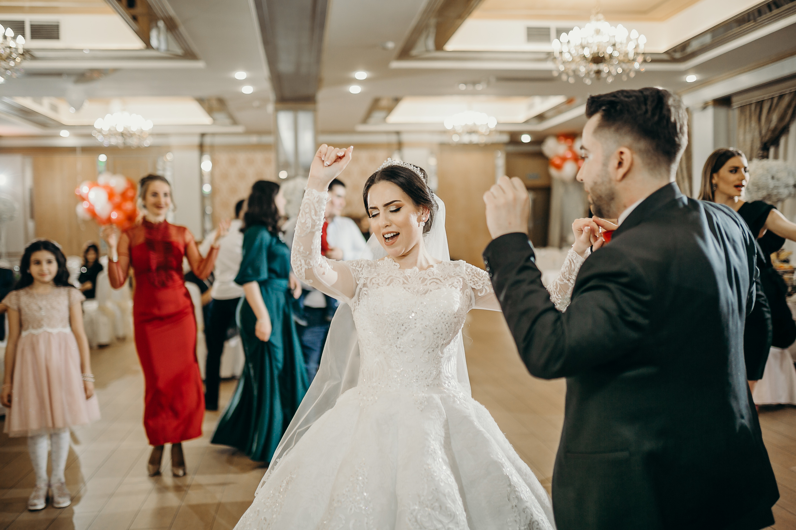 Свадебный фотограф на венчание в армянском Храме