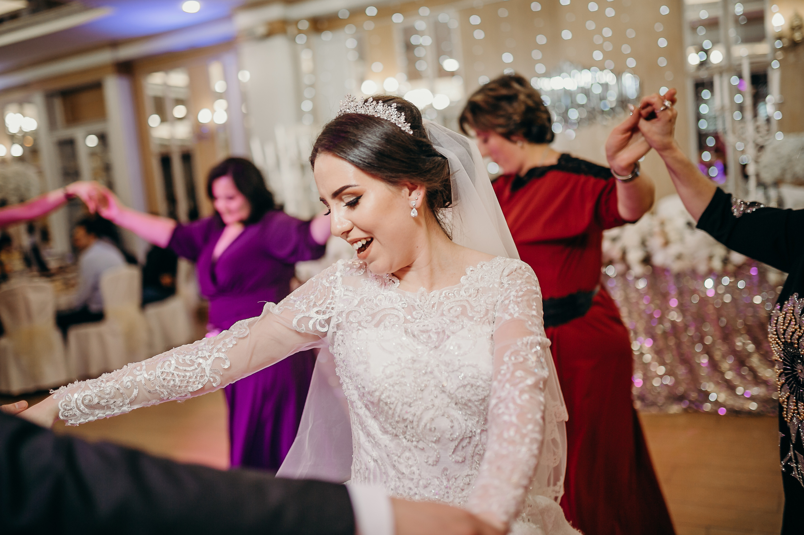 Свадебный фотограф на венчание в армянском Храме