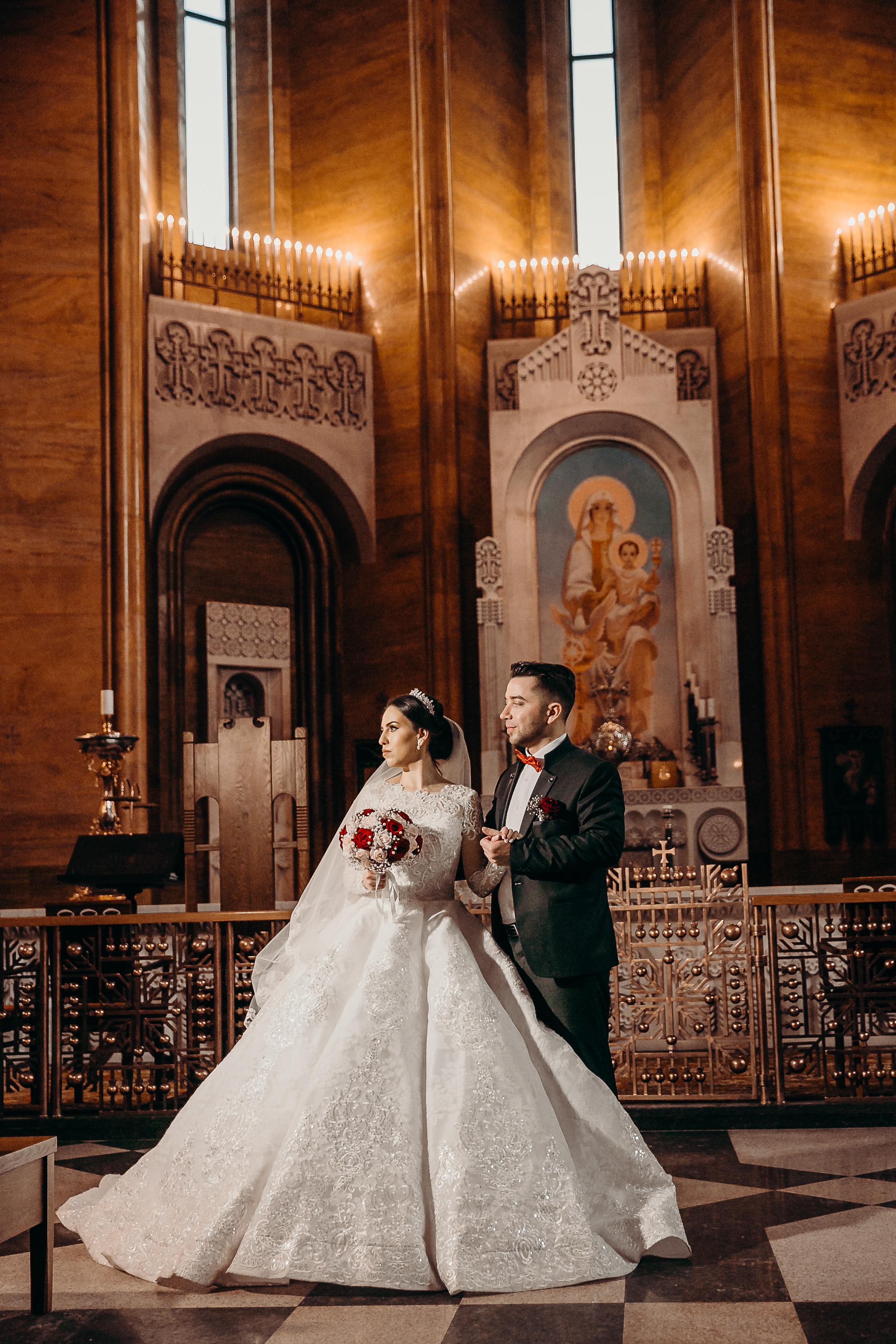 Свадебный фотограф на венчание в армянском Храме
