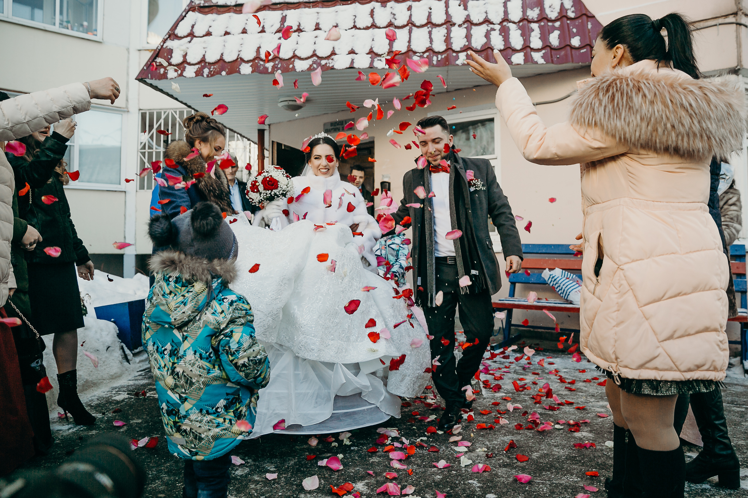 Свадебный фотограф на венчание в армянском Храме