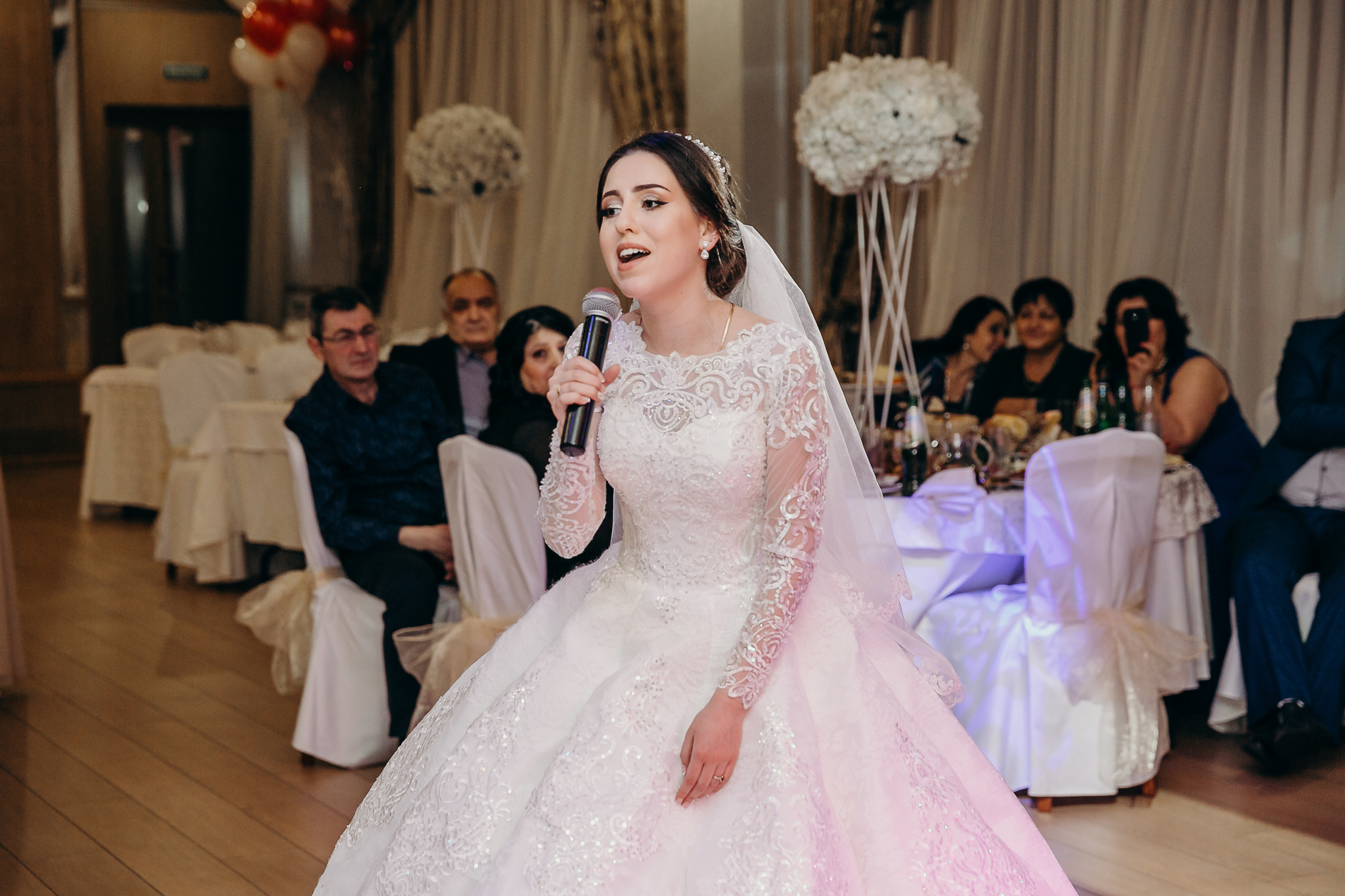 Свадебный фотограф на венчание в армянском Храме