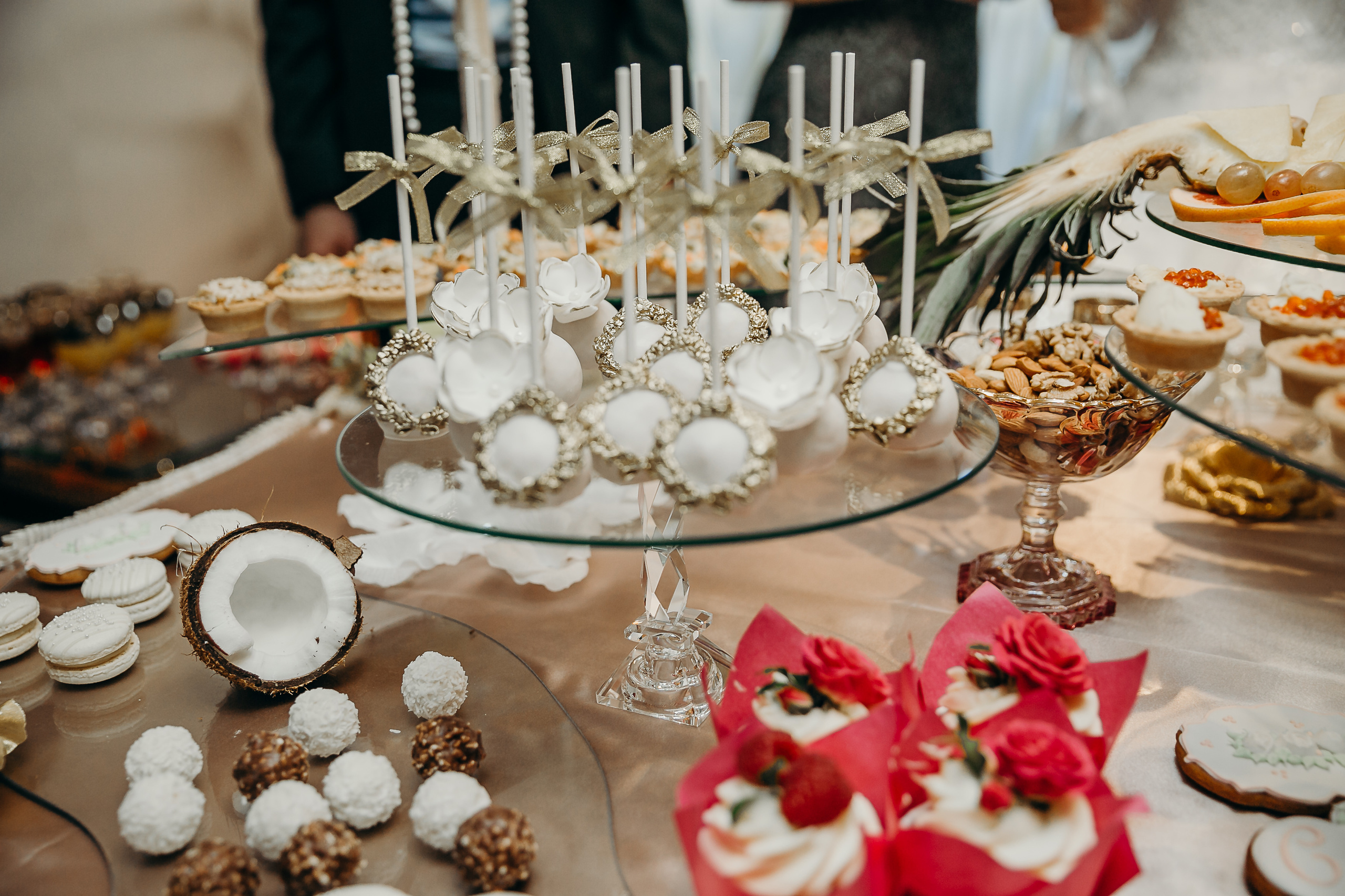 Свадебный фотограф на венчание в армянском Храме