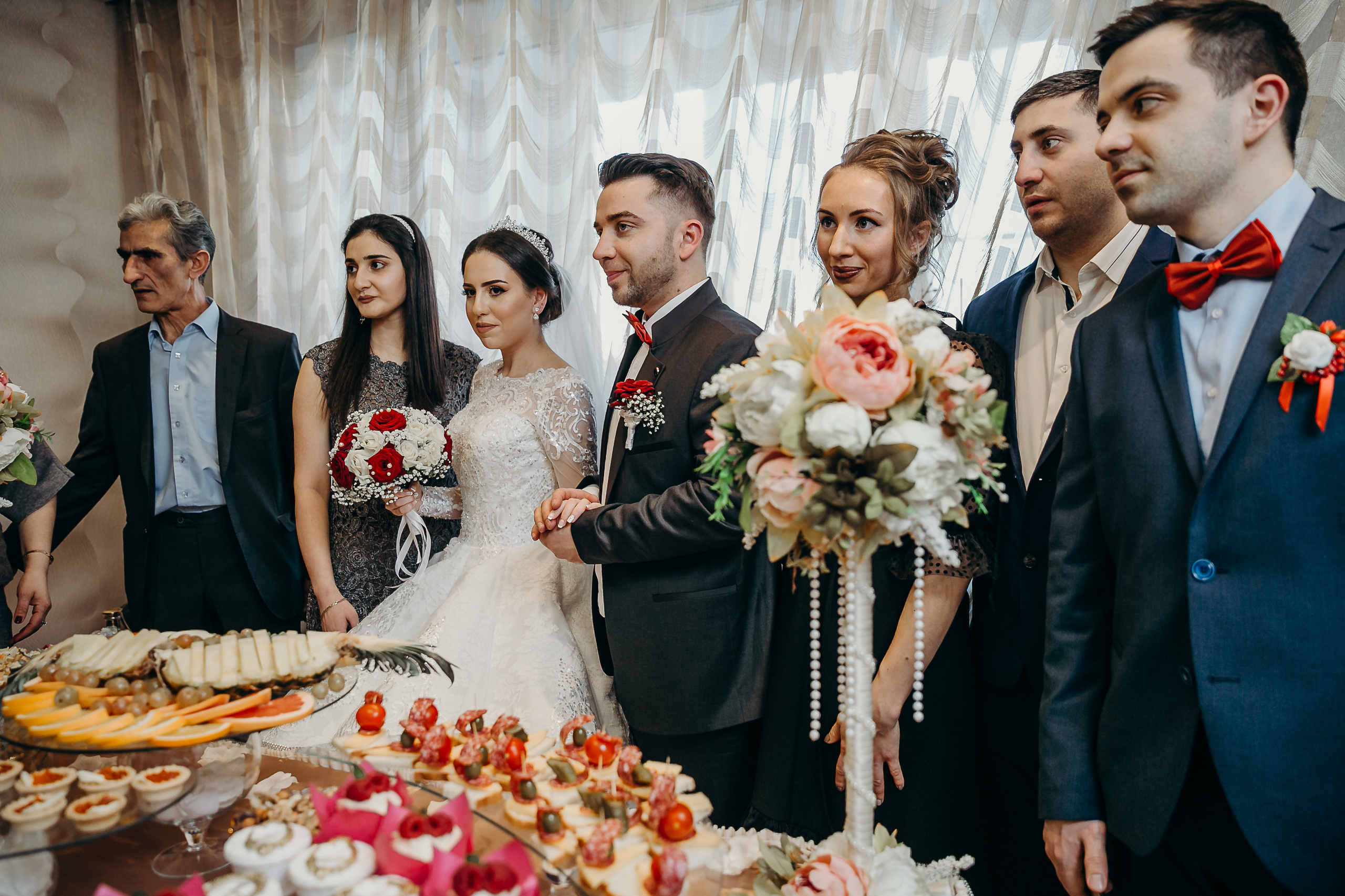 Свадебный фотограф на венчание в армянском Храме