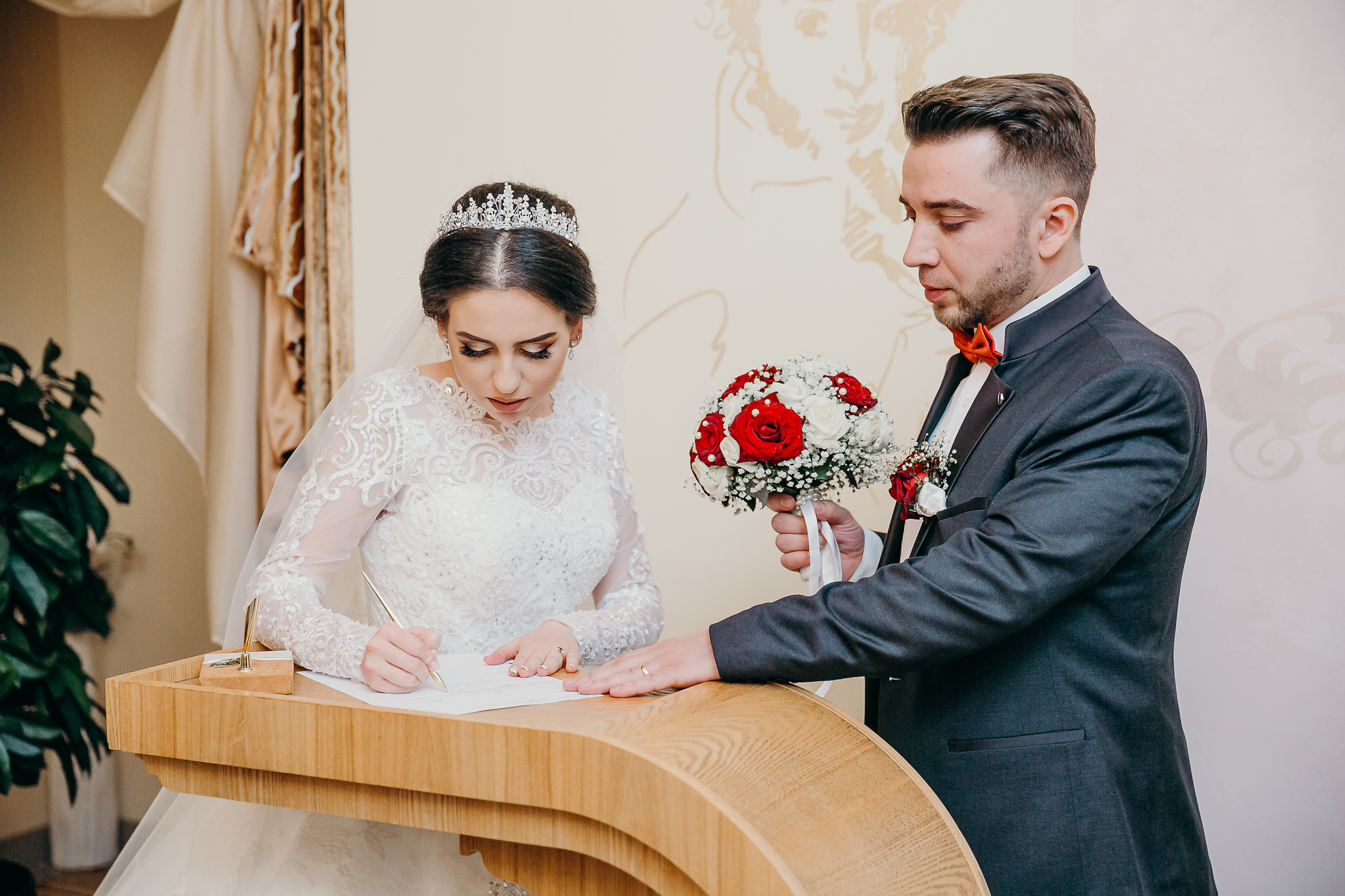 Свадебный фотограф на венчание в армянском Храме