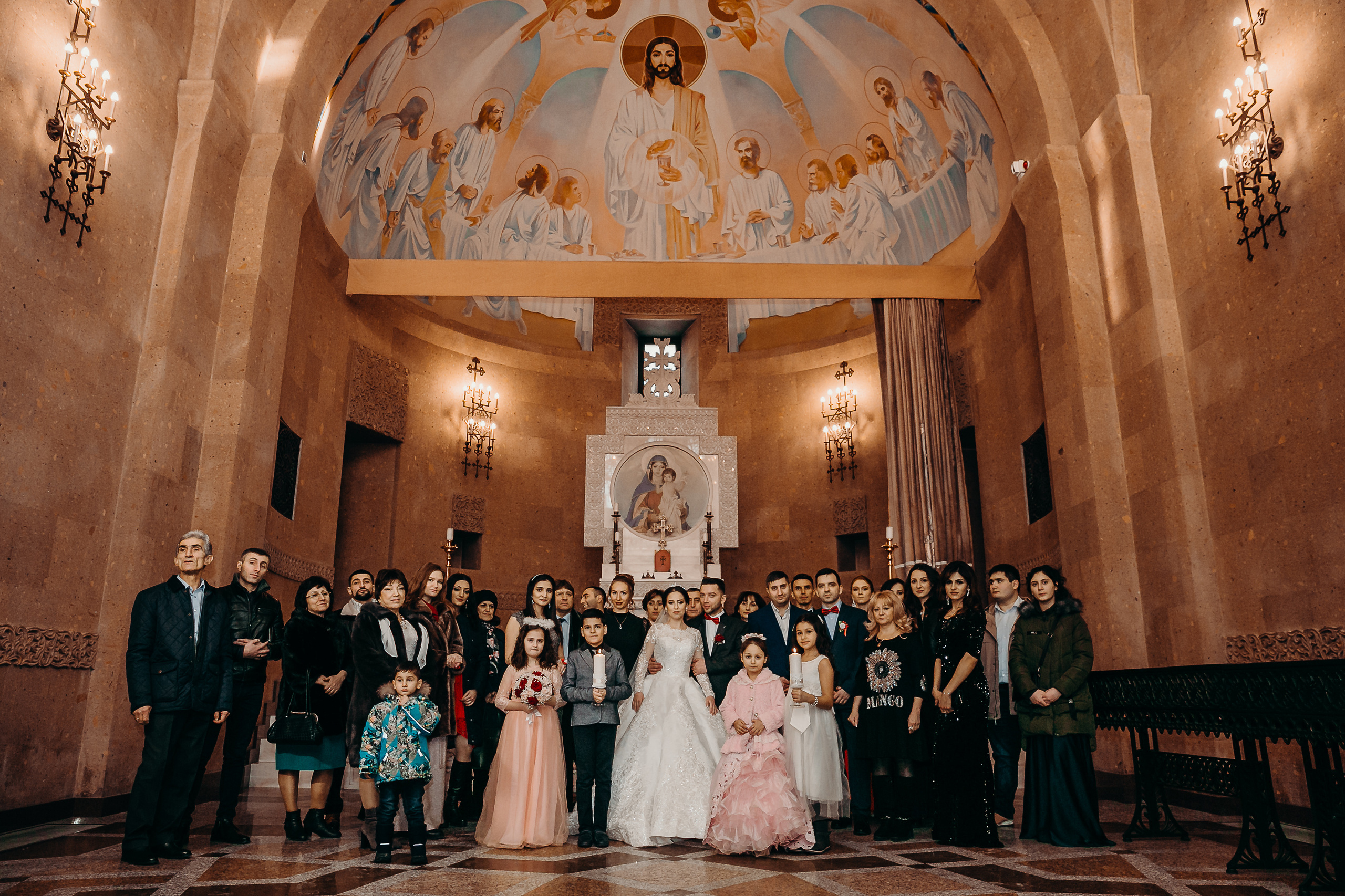 Свадебный фотограф на венчание в армянском Храме