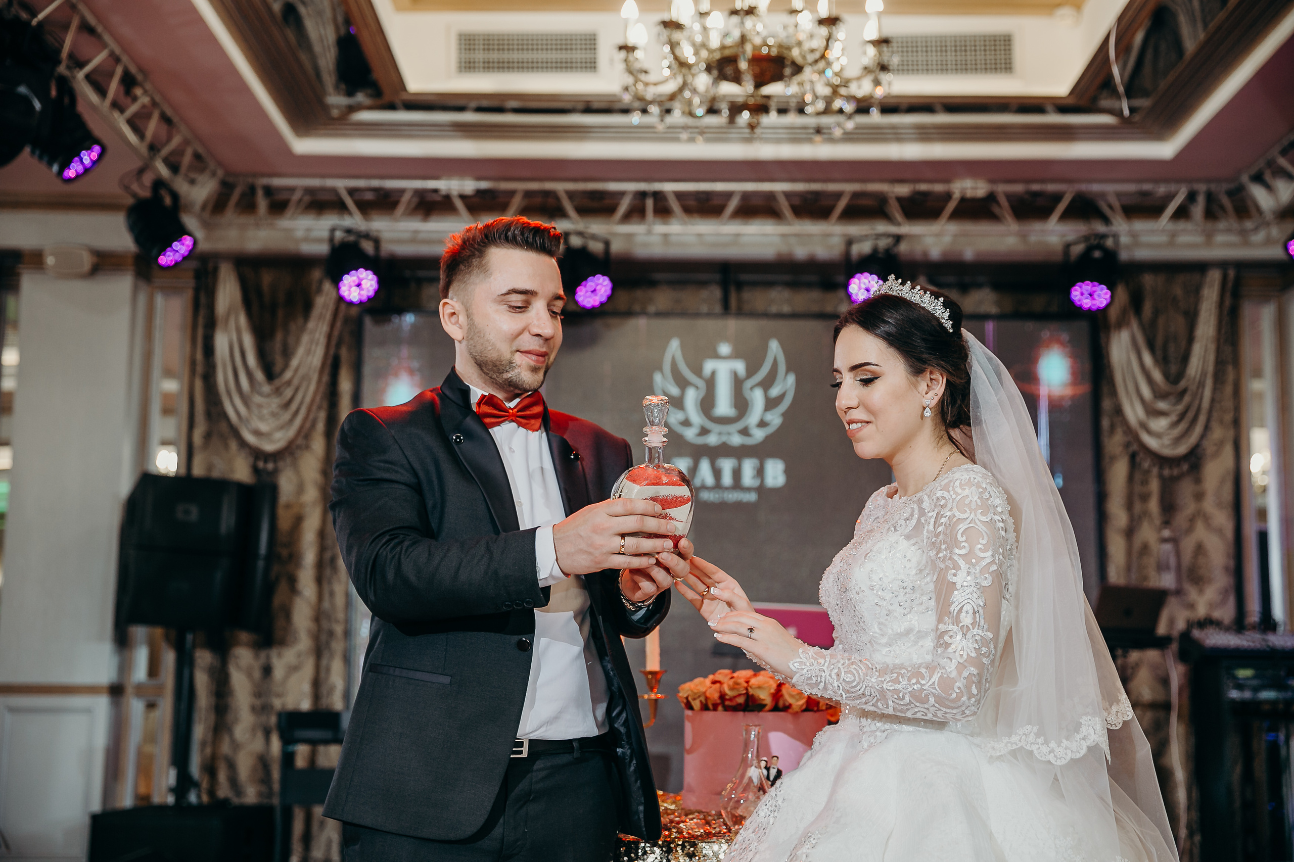 Свадебный фотограф на венчание в армянском Храме