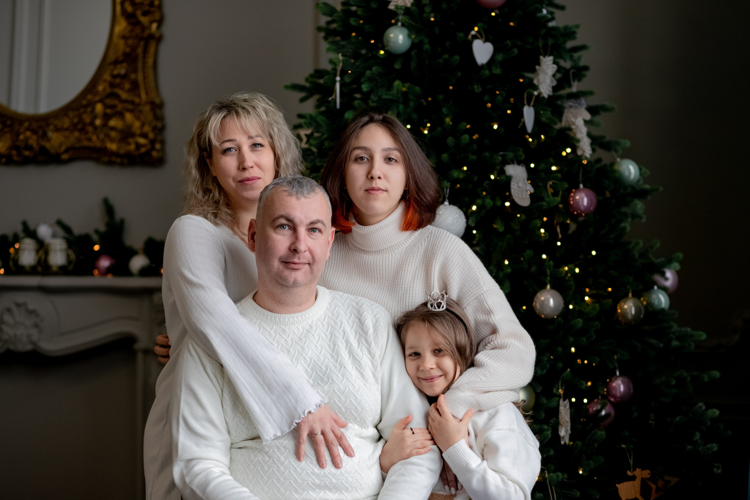 Семья. Студия. Семейная фотосессия. Фотограф Кравченко Юлия. Энгельс