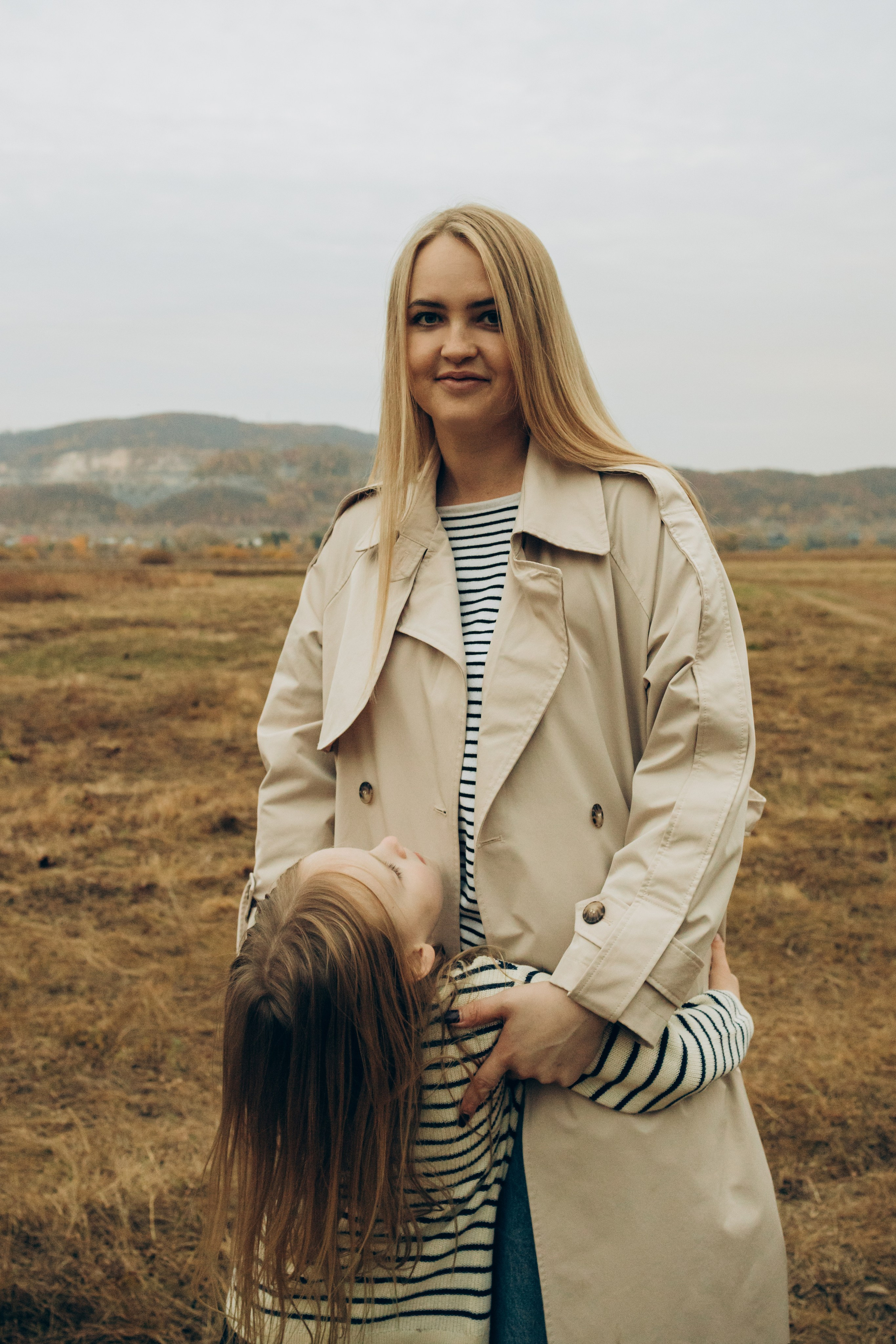 Оксана и София