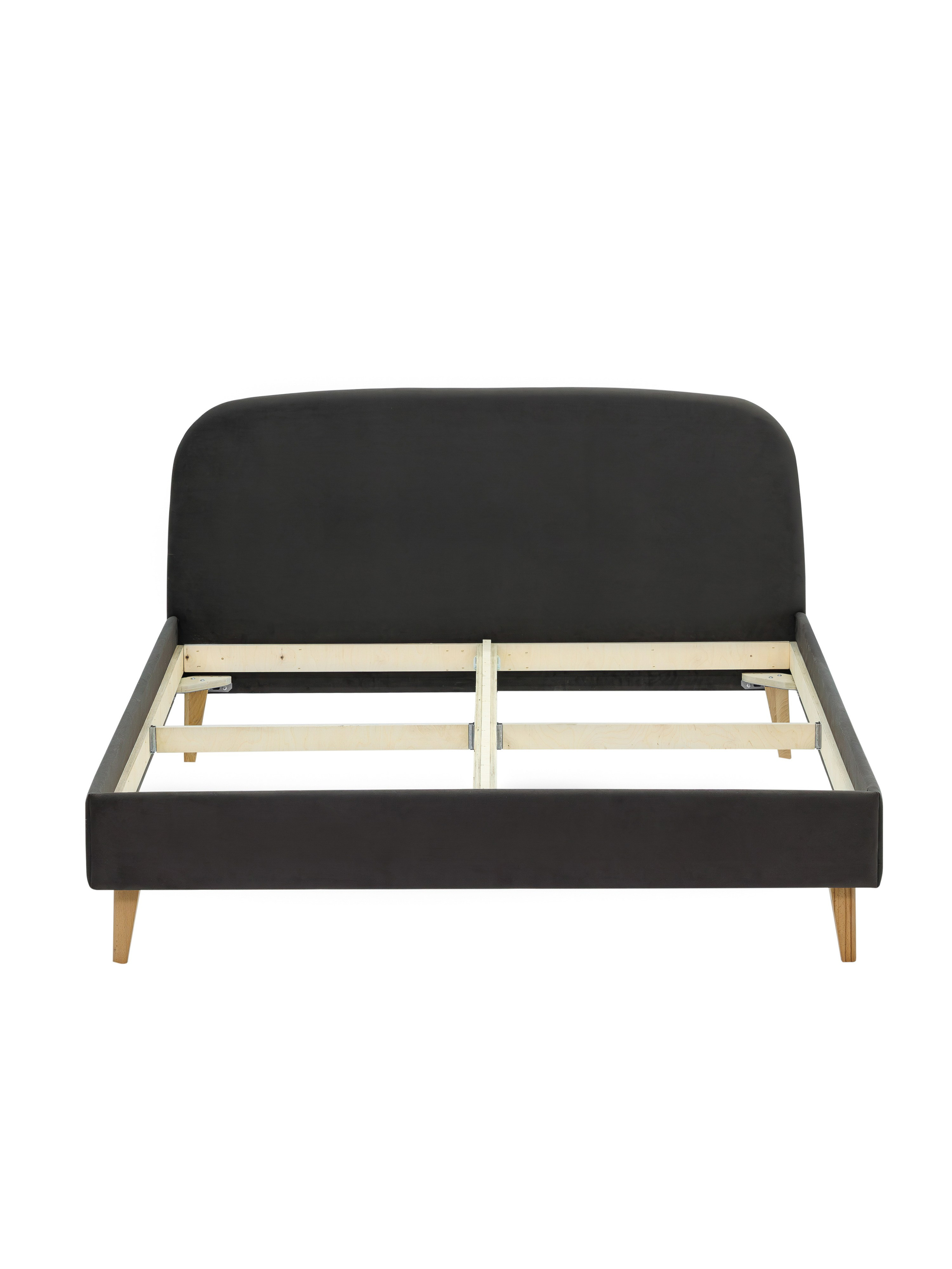 Кровать. Фотосъёмка для бизнеса — предметное фото, репортаж с мероприятий, портреты людей, съёмка интерьера и экстерьера