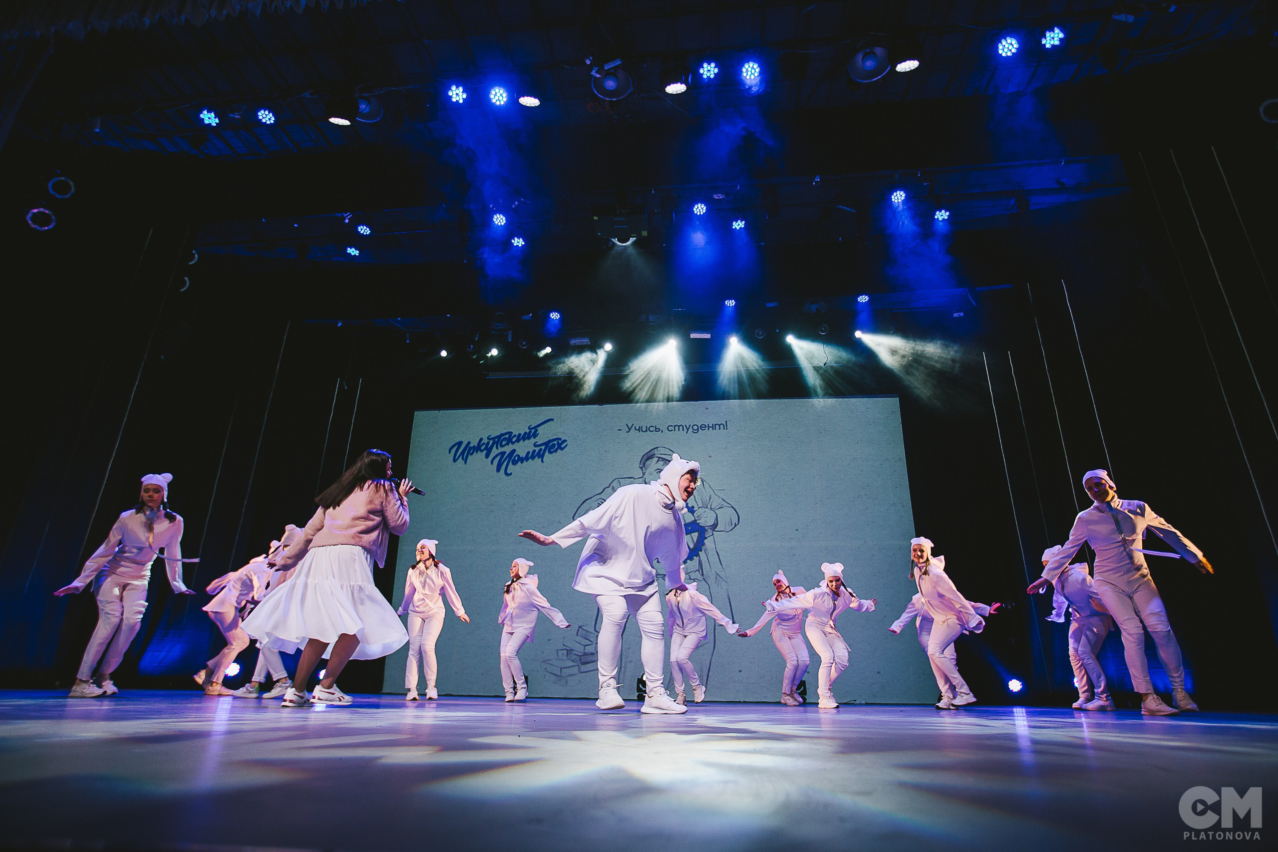 Концерты, сцена. Репортажный и спортивный фотограф Аня Платонова